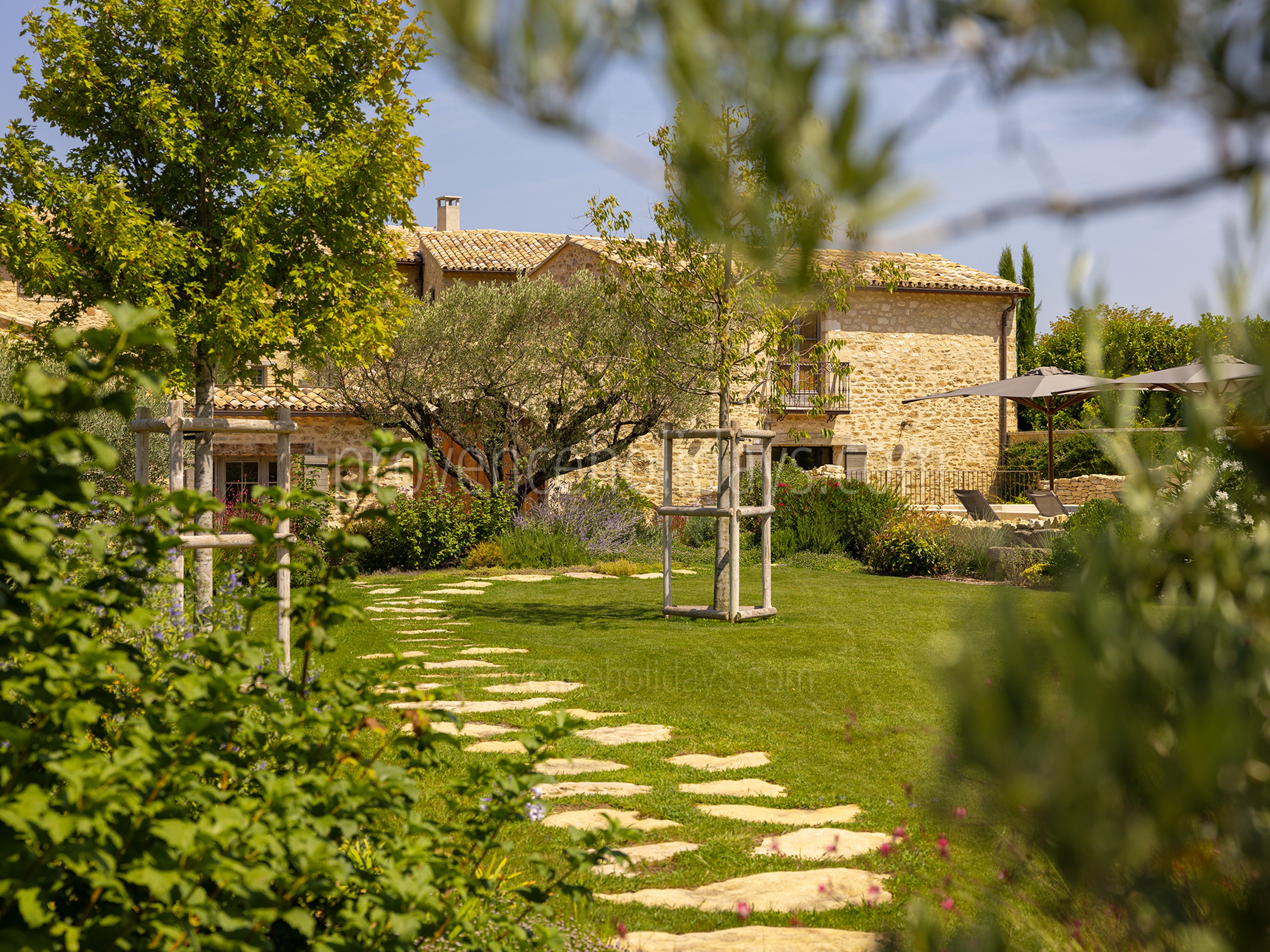 31 - Grand Mas d\'Oppède: Villa: Exterior