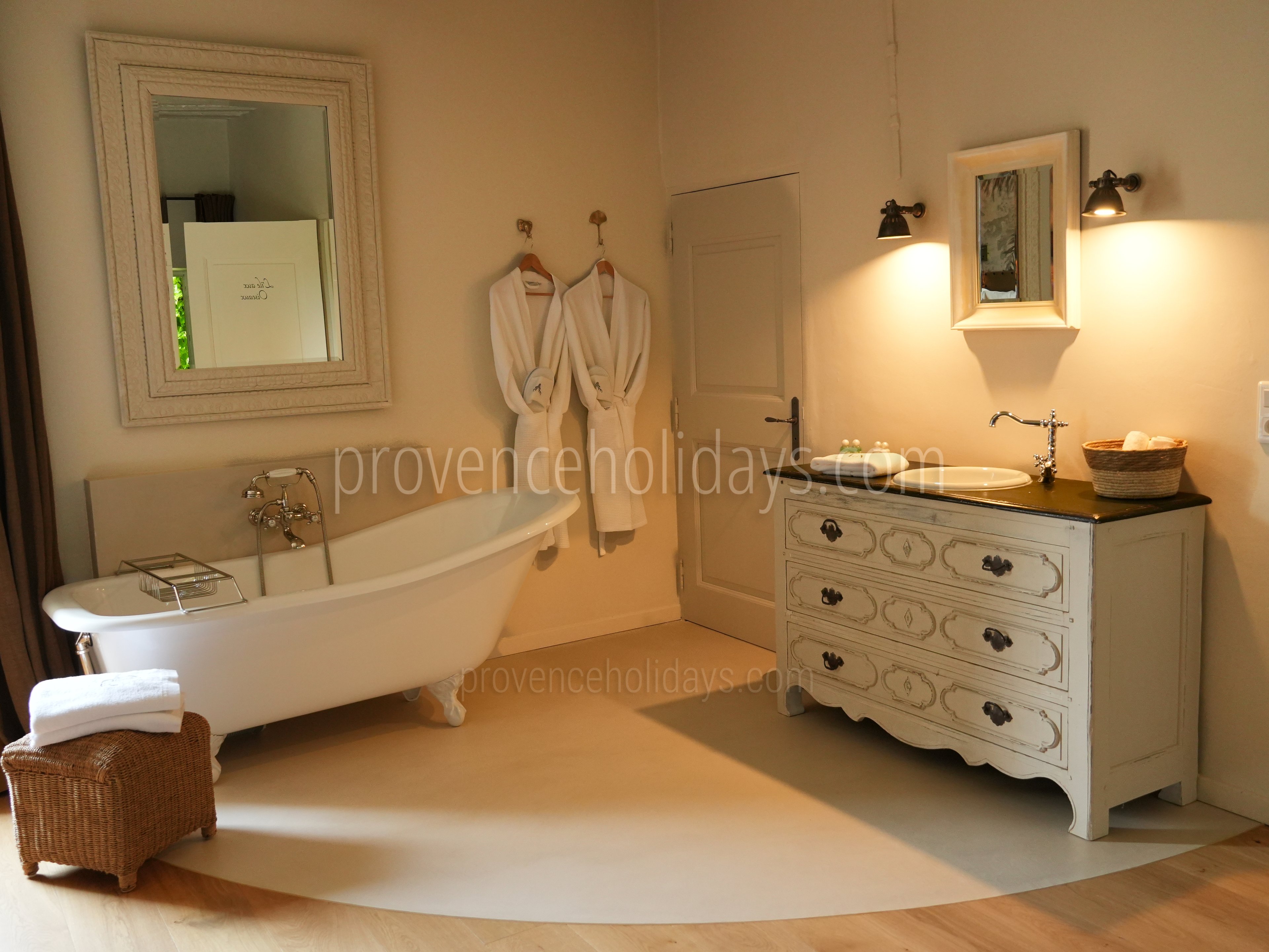29 - Domaine du Grand Chêne: Villa: Bedroom
