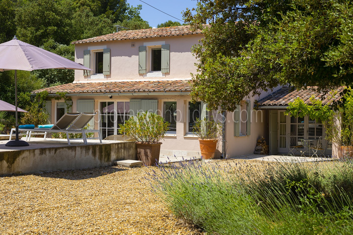 12 - Maison de la Colline: Villa: Exterior