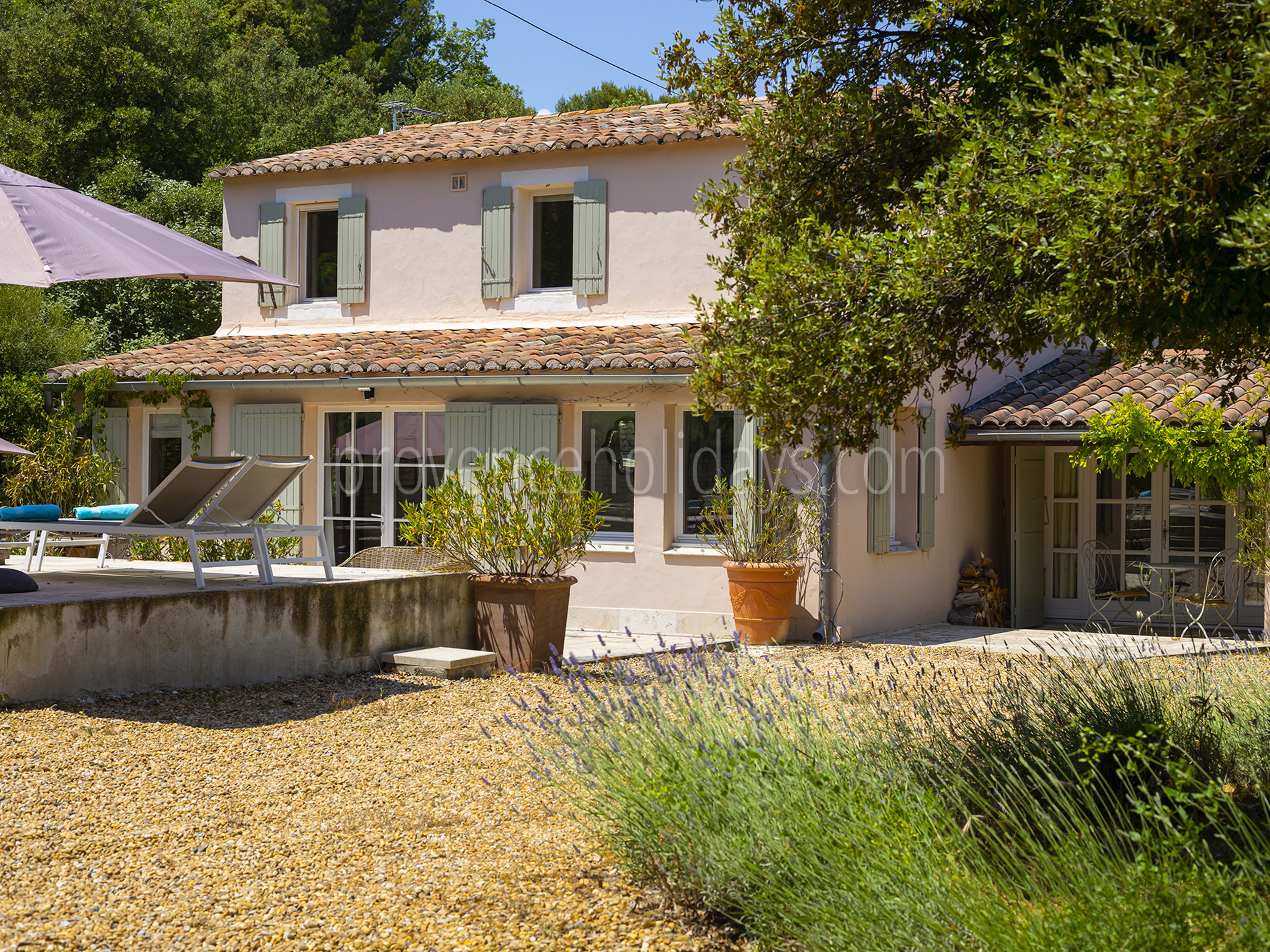12 - Maison de la Colline: Villa: Exterior