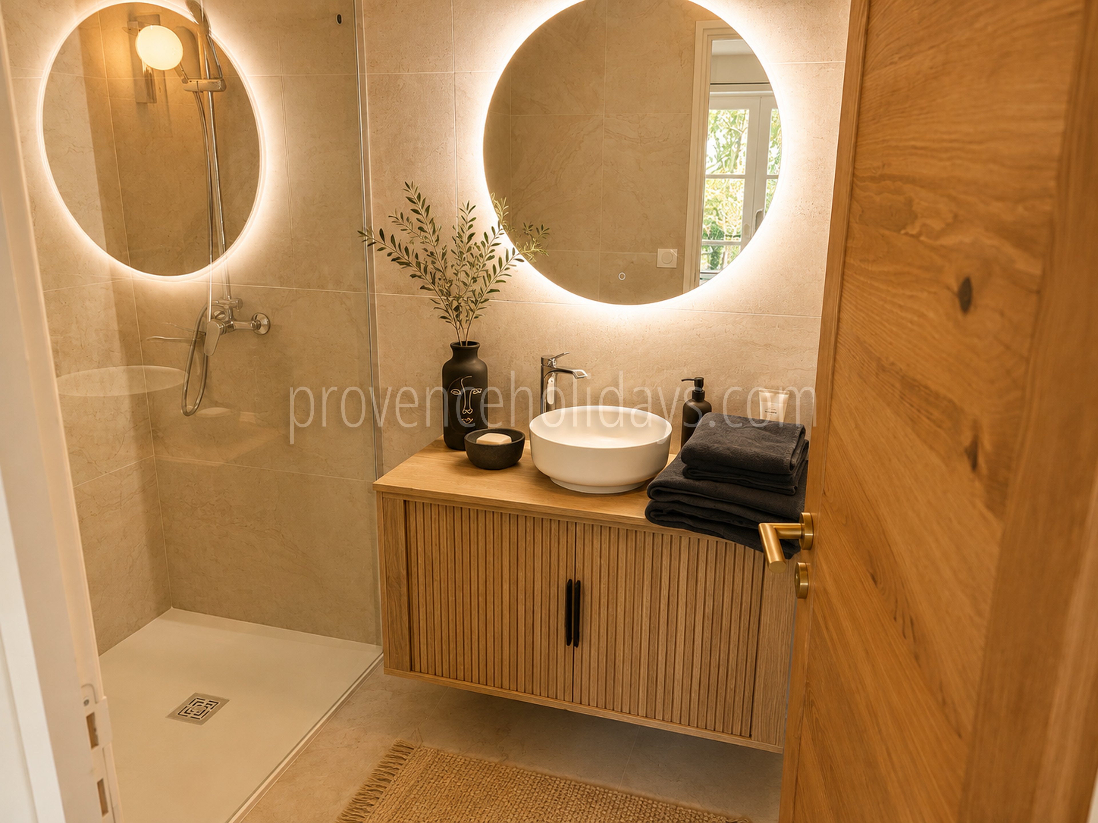 33 - Uitzonderlijke, gerenoveerde stenen boerderij: Villa: Bathroom