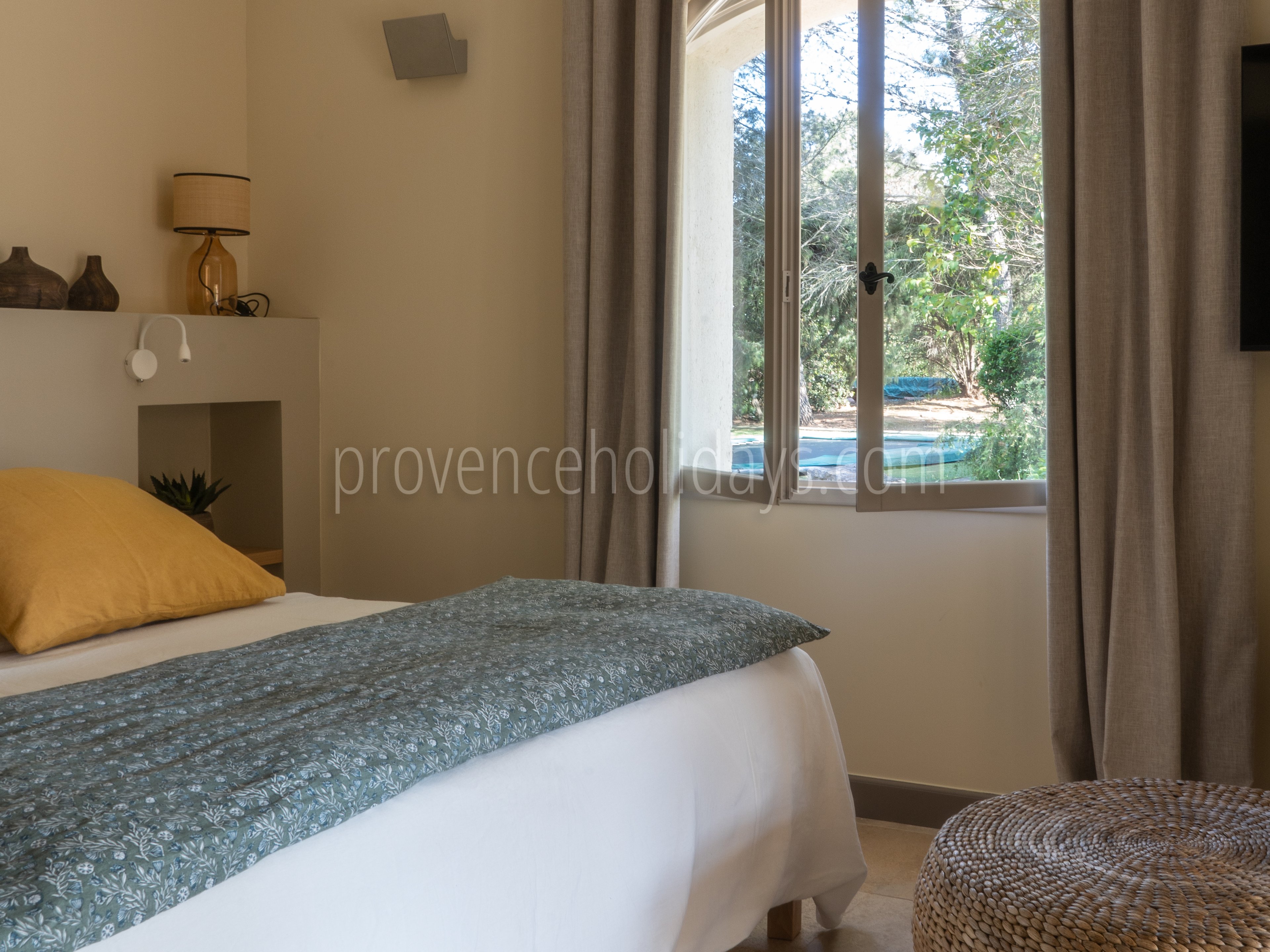 20 - Mas des Aupiho: Villa: Bedroom