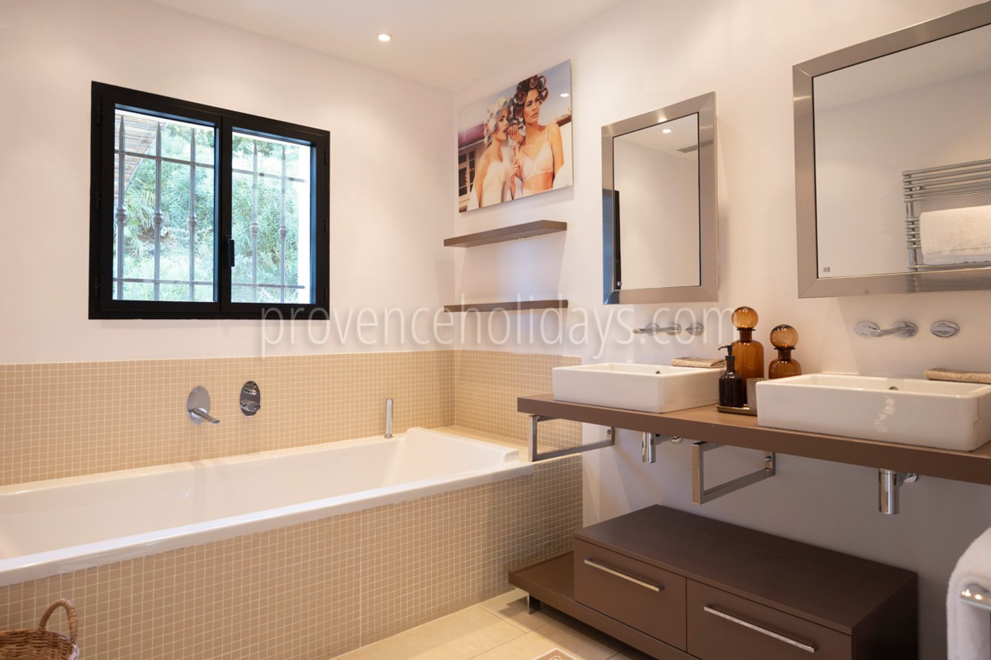 13 - Villa Belval: Villa: Bathroom