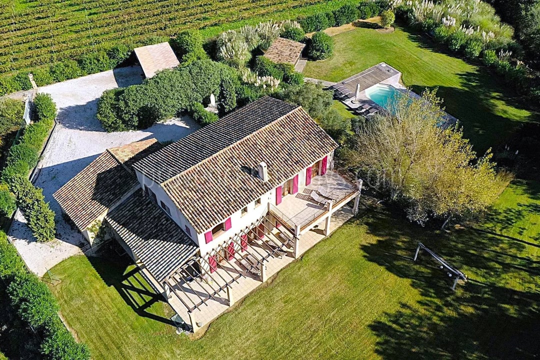 2 - Villa au cœur des vignes à Grimaud: Villa: Exterior