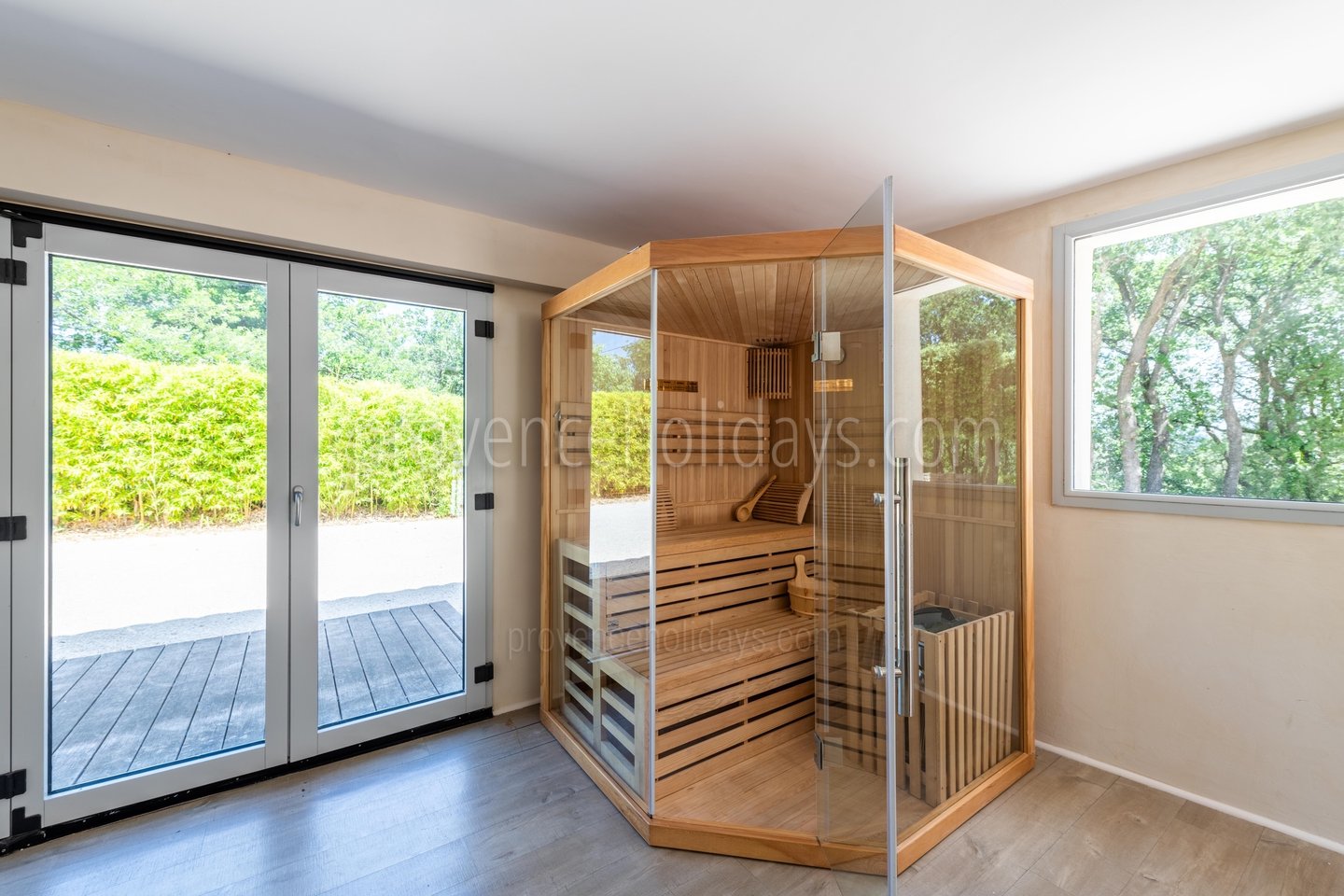 64 - Bastide Gergouven: Villa: Interior