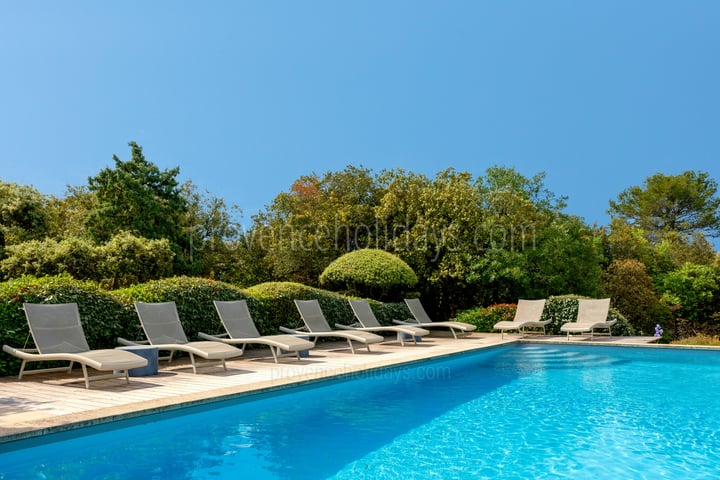 Stunning renovated farmhouse in the Luberon