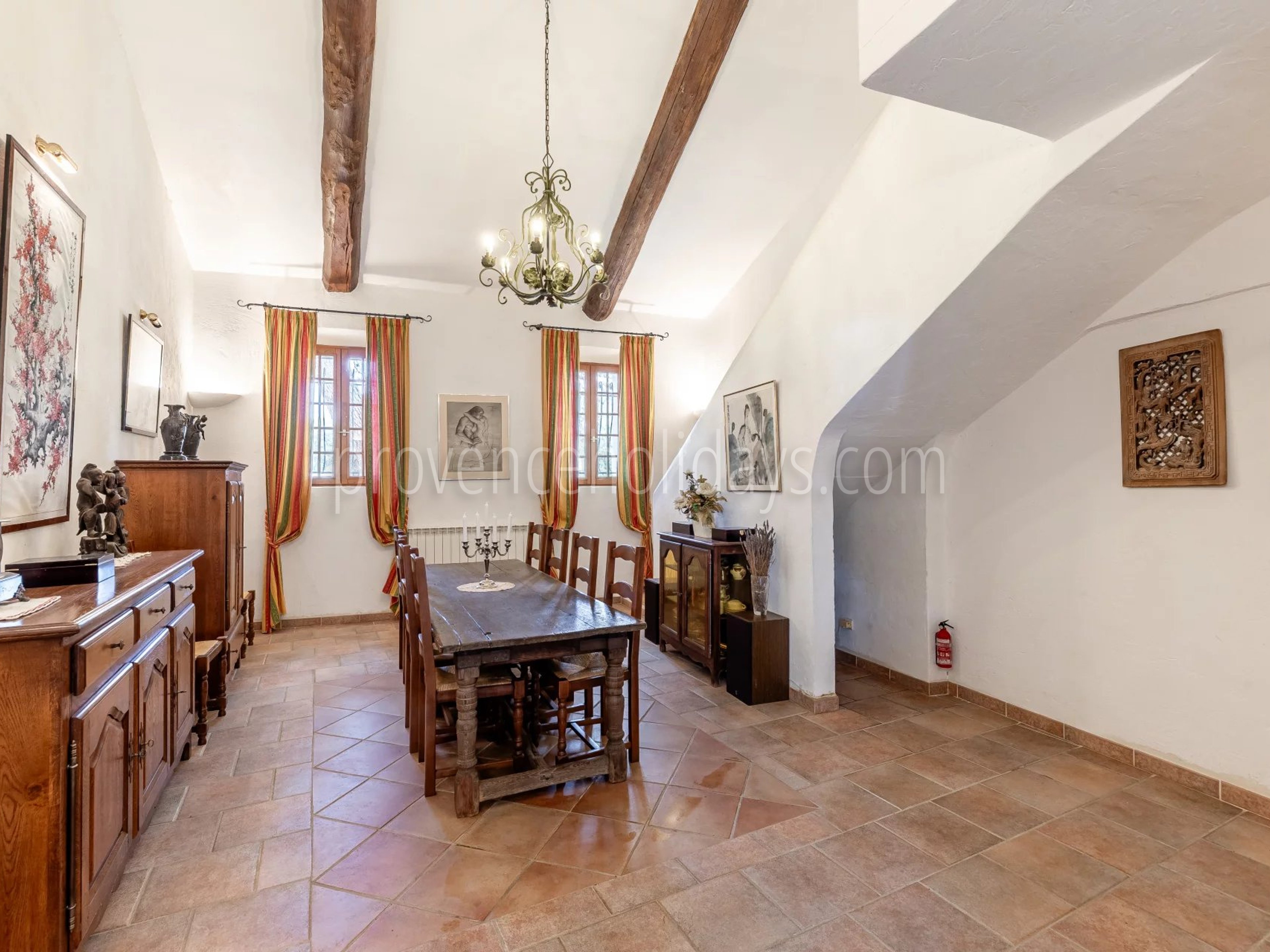16 - Stone farmhouse in Saint-Saturnin-lès-Apt: Villa: Interior