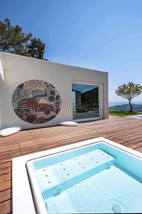 54 - Villa Altamira: Villa: Exterior