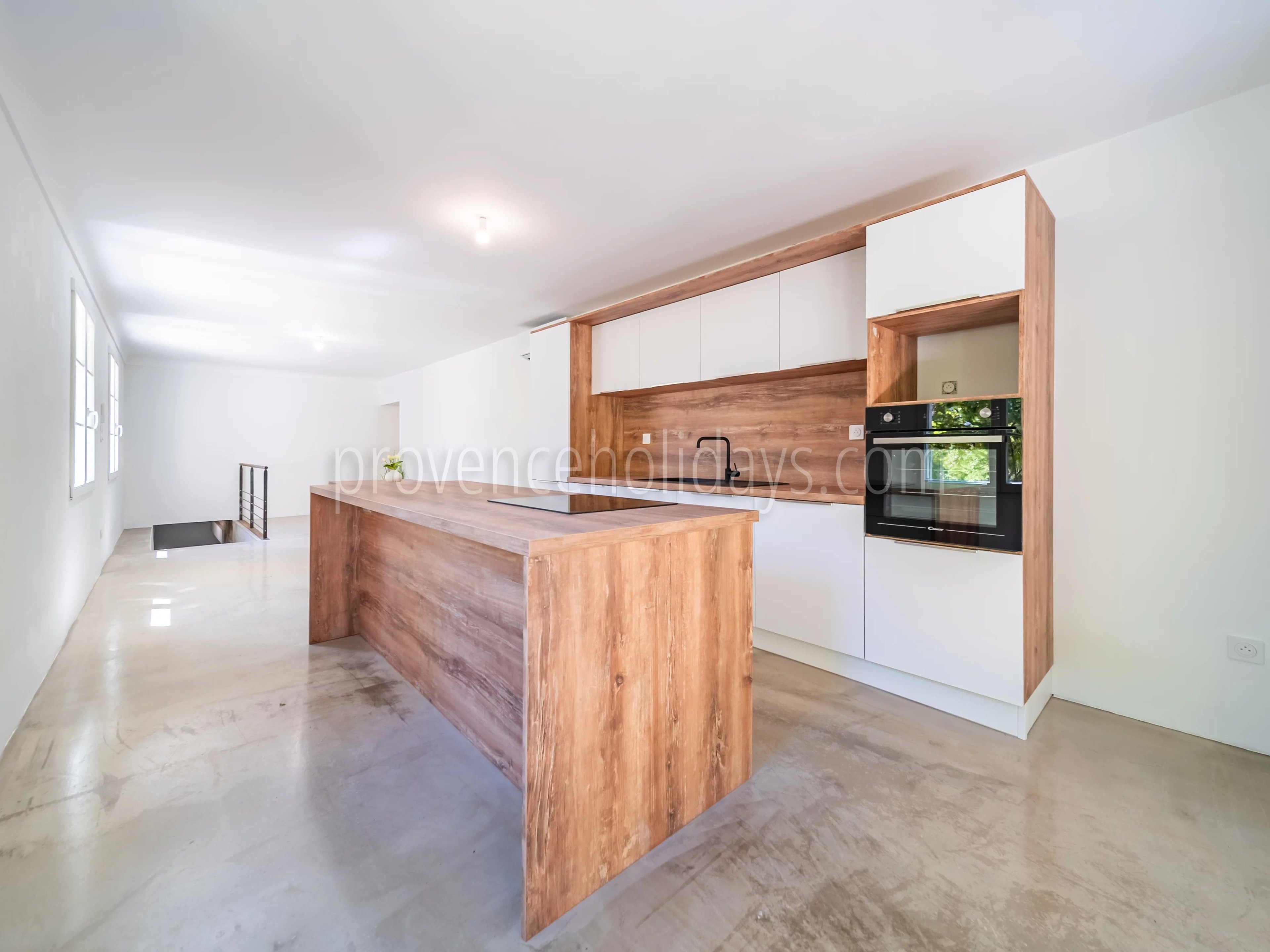 9 - Characterful house in Bonnieux: Villa: Interior