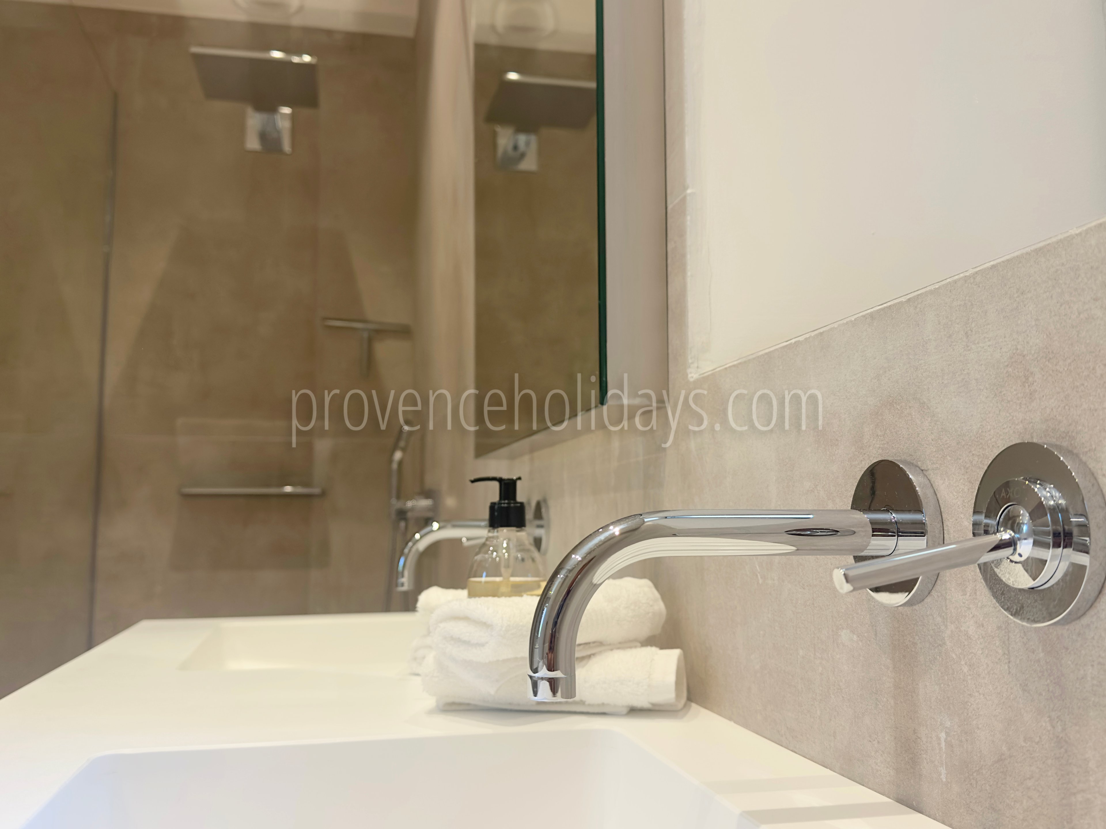 55 - Domaine Altavista: Villa: Bathroom