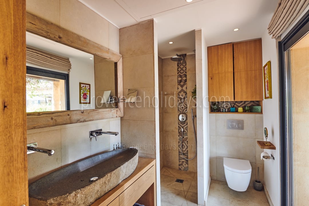 10 - Mas Spinelle: Villa: Bathroom