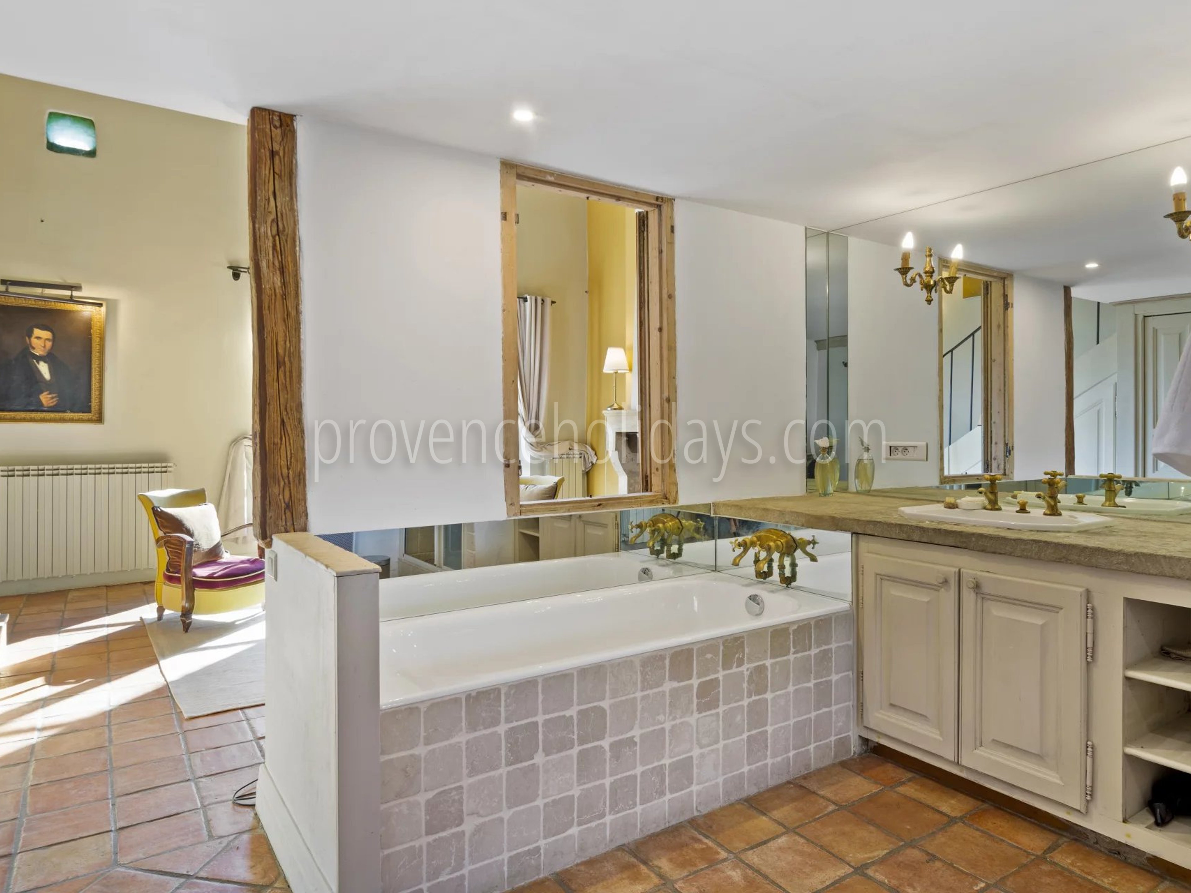 16 - Character mas in Gordes: Villa: Bathroom