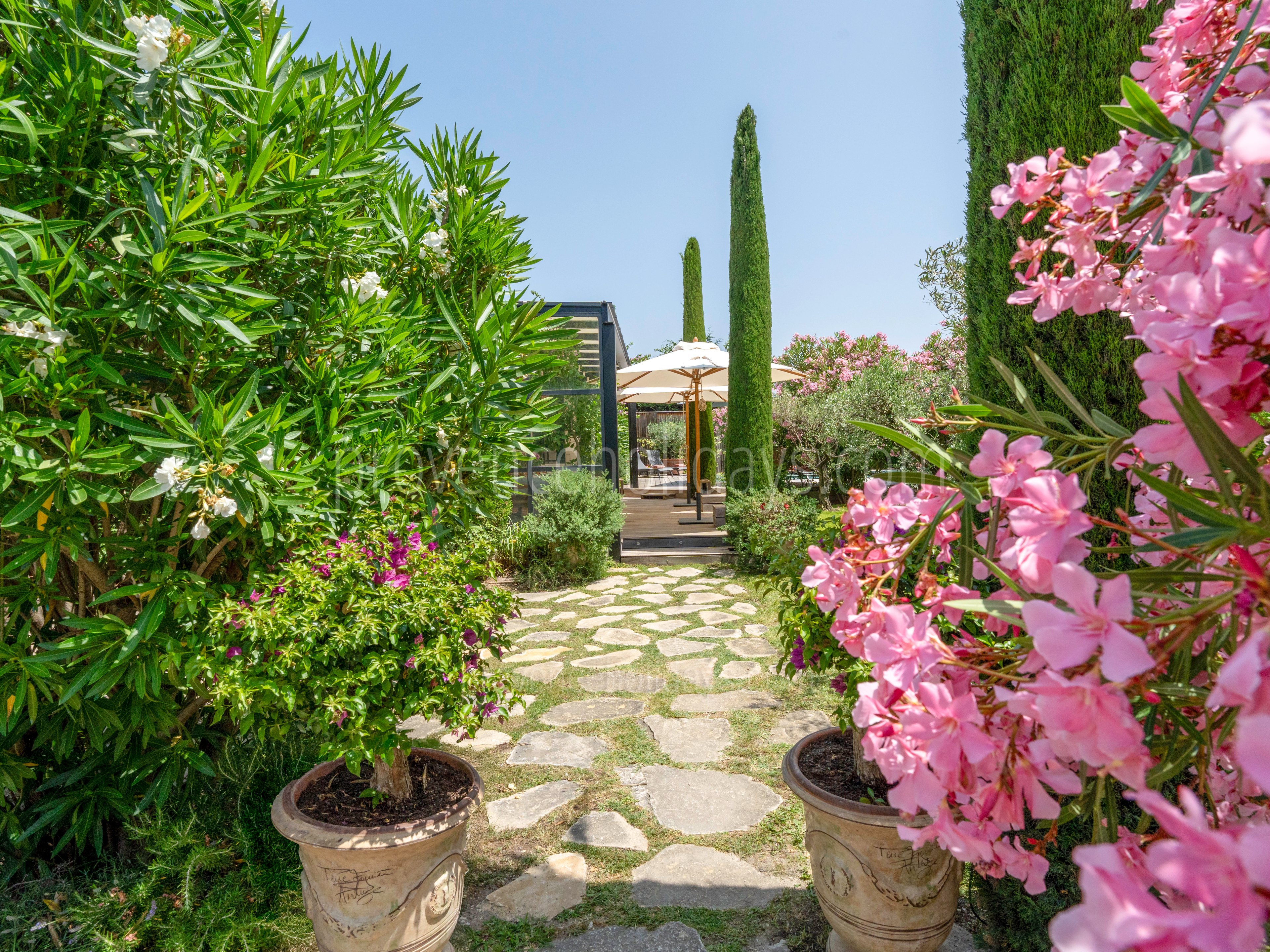 8 - Villa Maïtena: Villa: Exterior