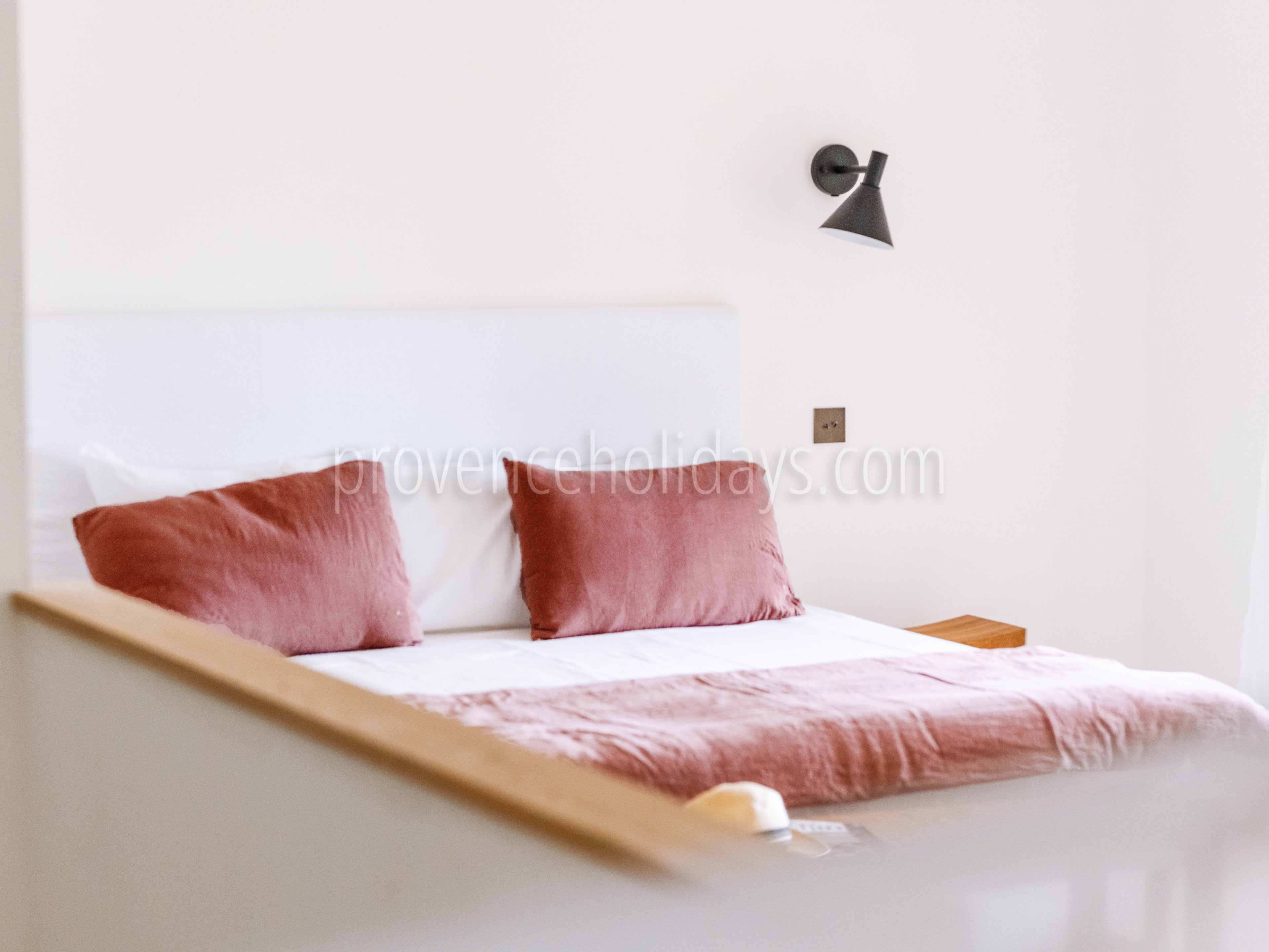 18 - Mas des Collines du Luberon: Villa: Bedroom