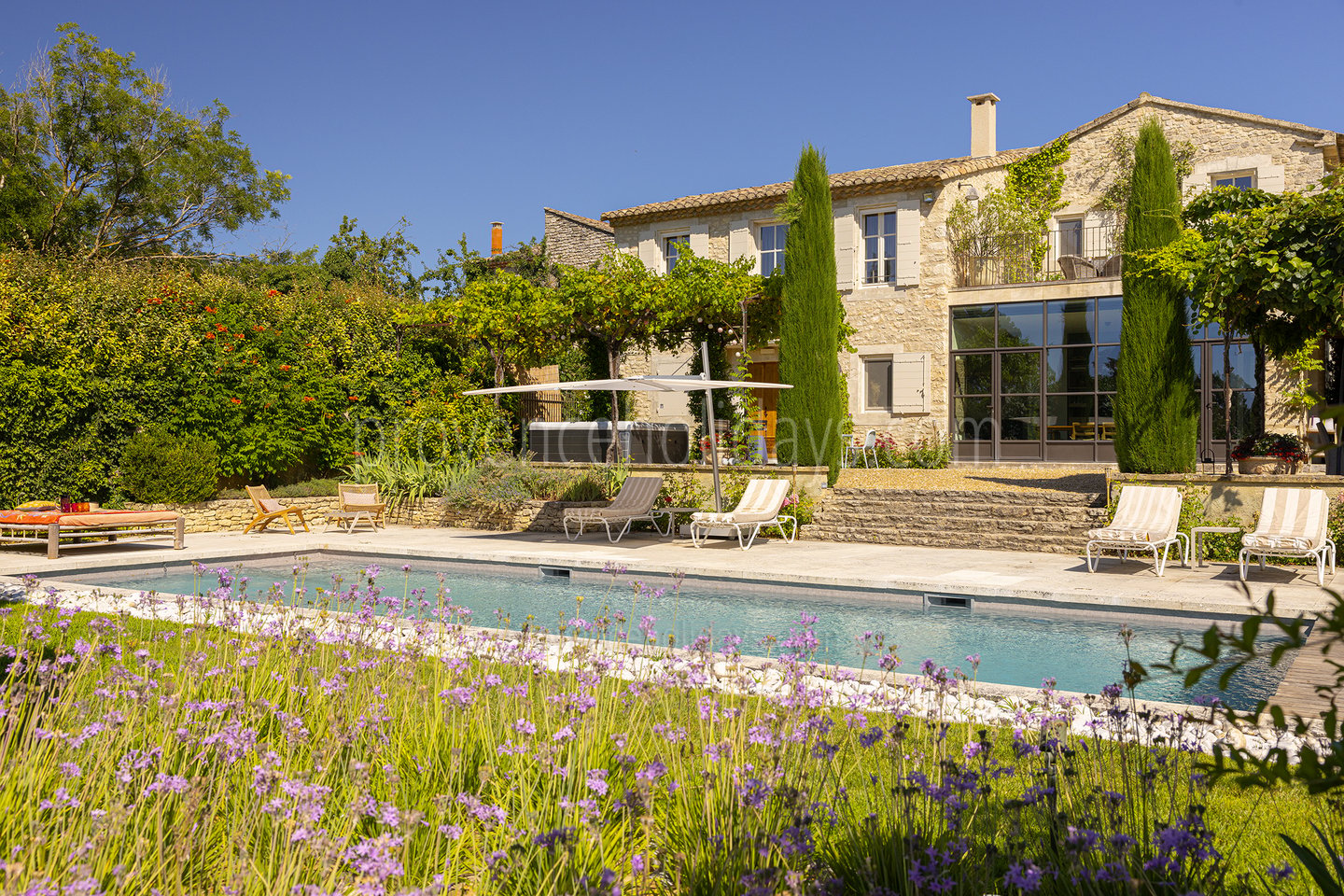 12 - Mas de Saint Véran: Villa: Exterior