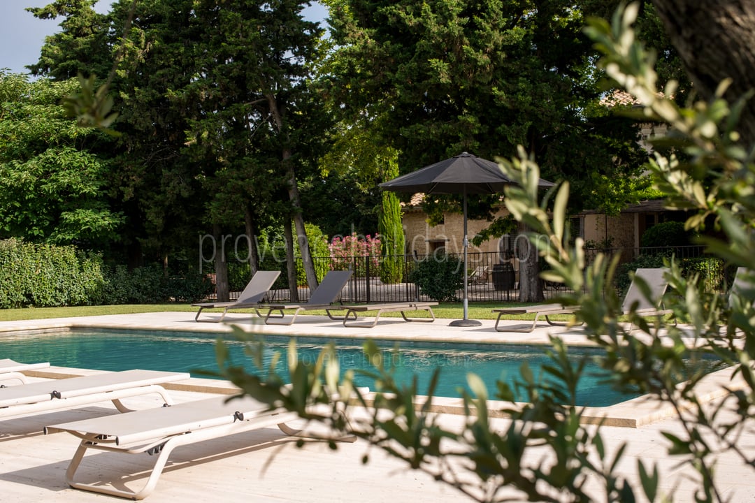 Charmant vakantiehuis met airconditioning in Avignon - Zwembad