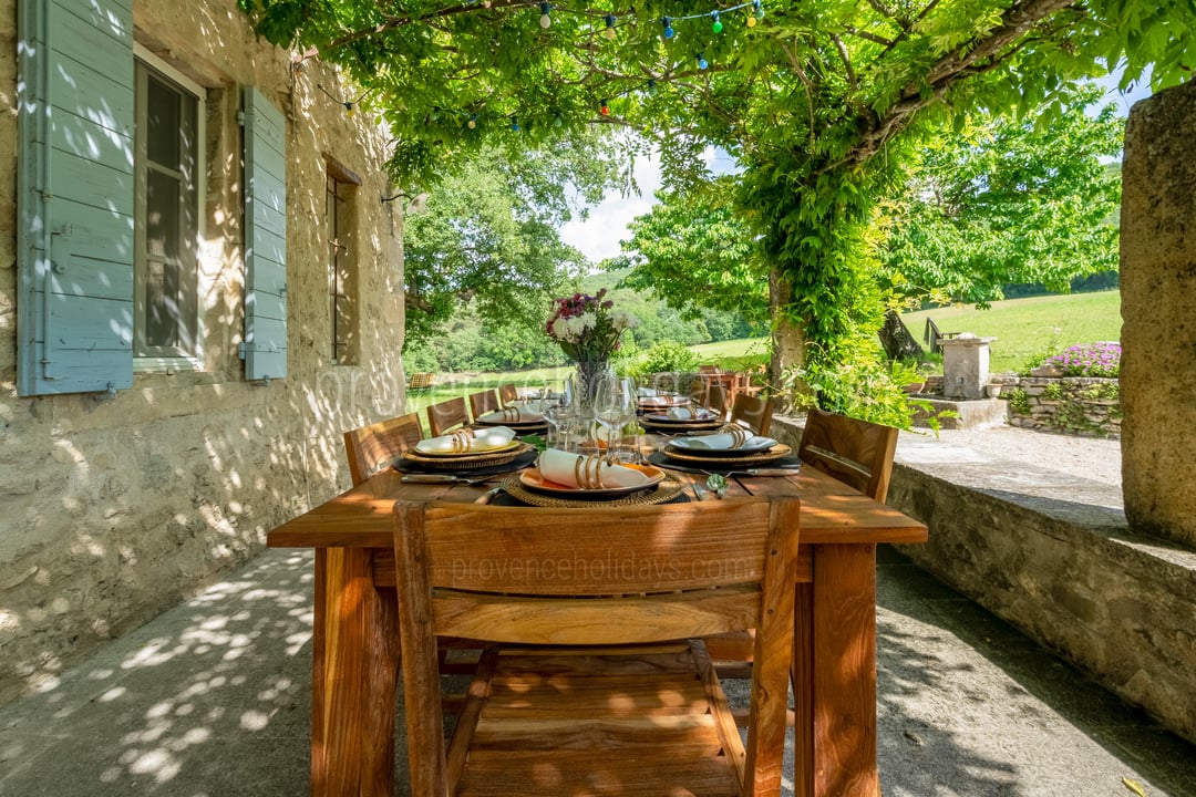 5 - La Bastide Neuve: Villa: Exterior