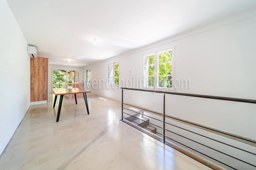 8 - Characterful house in Bonnieux: Villa: Interior