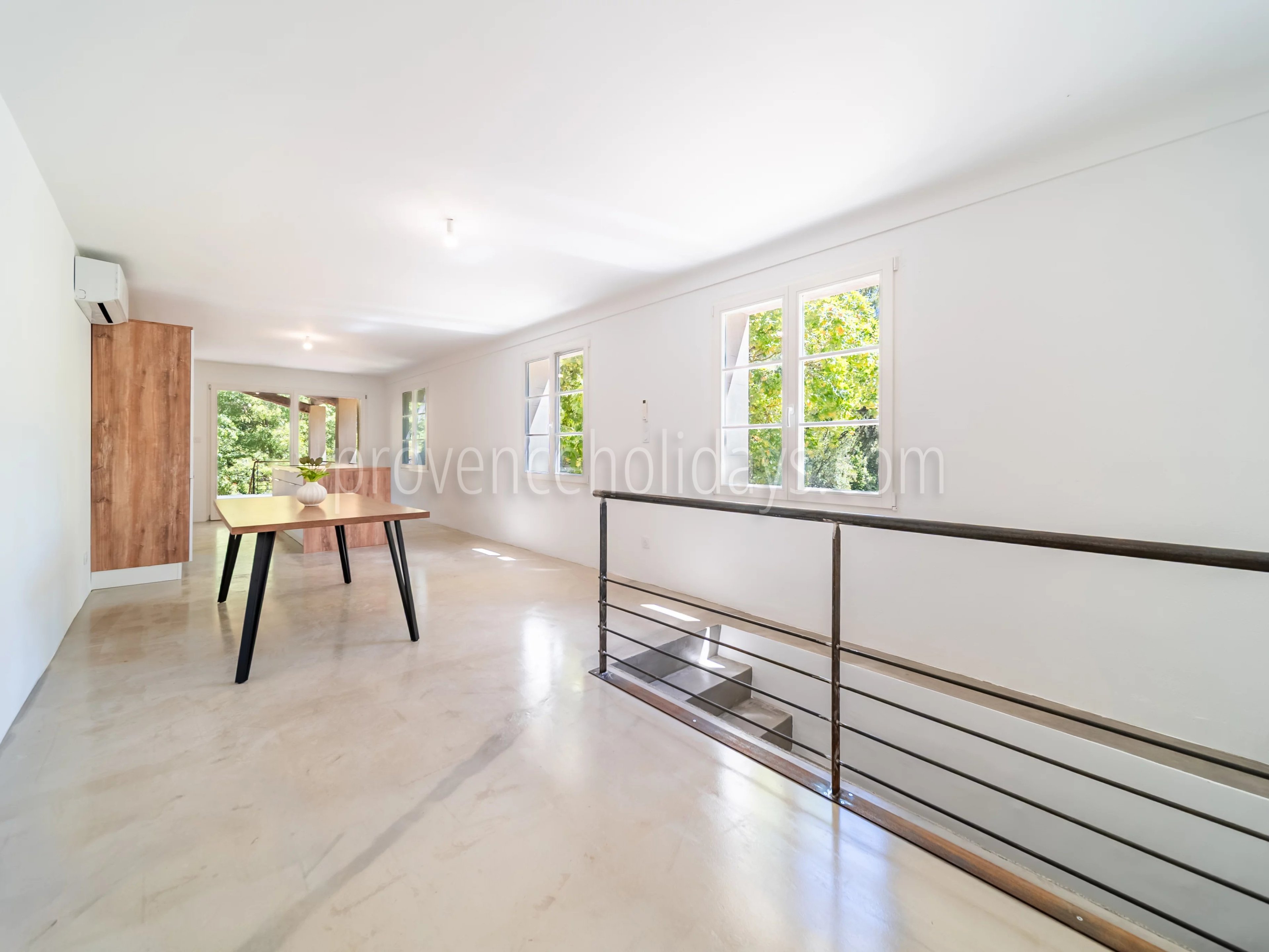 8 - Characterful house in Bonnieux: Villa: Interior