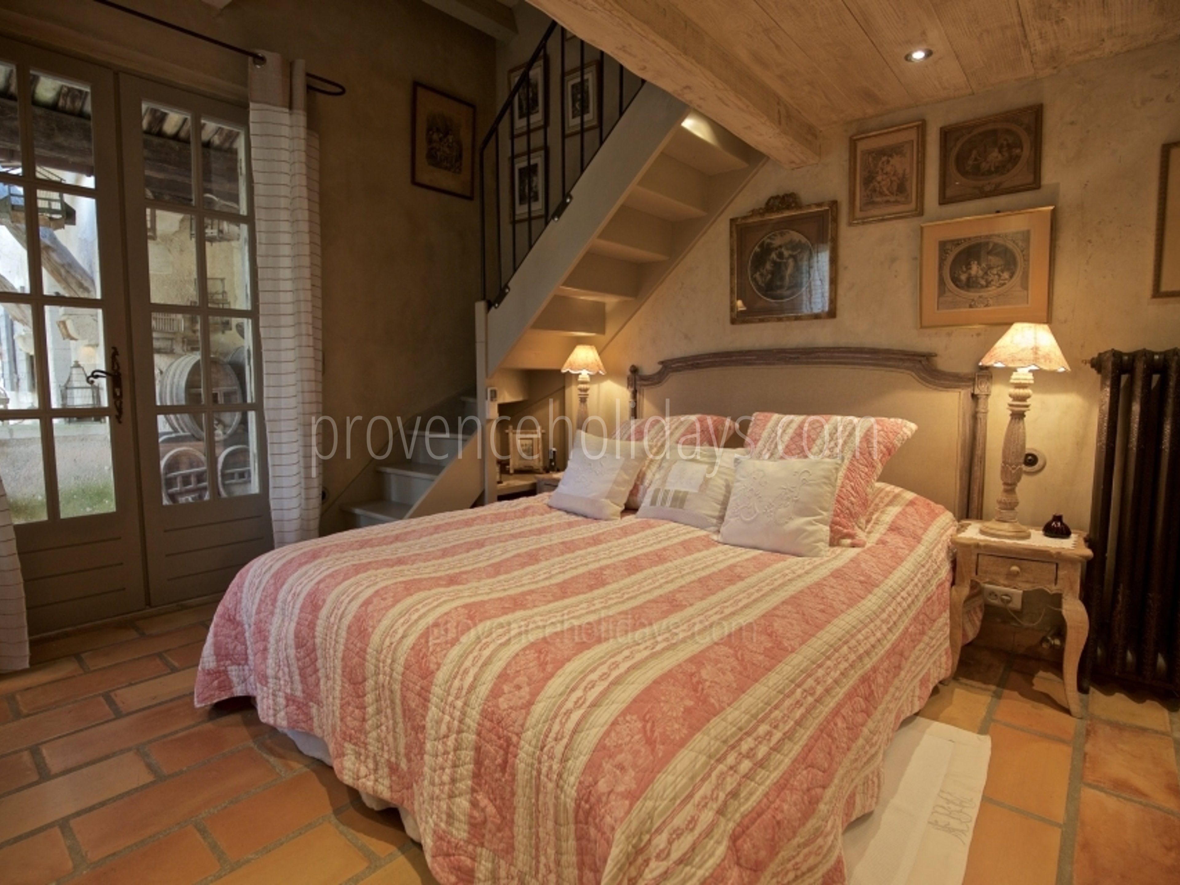 48 - Le Mas des Lavandes: Villa: Bedroom