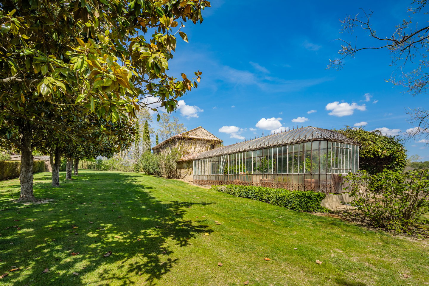 12 - Domaine de Luberon: Villa: Exterior