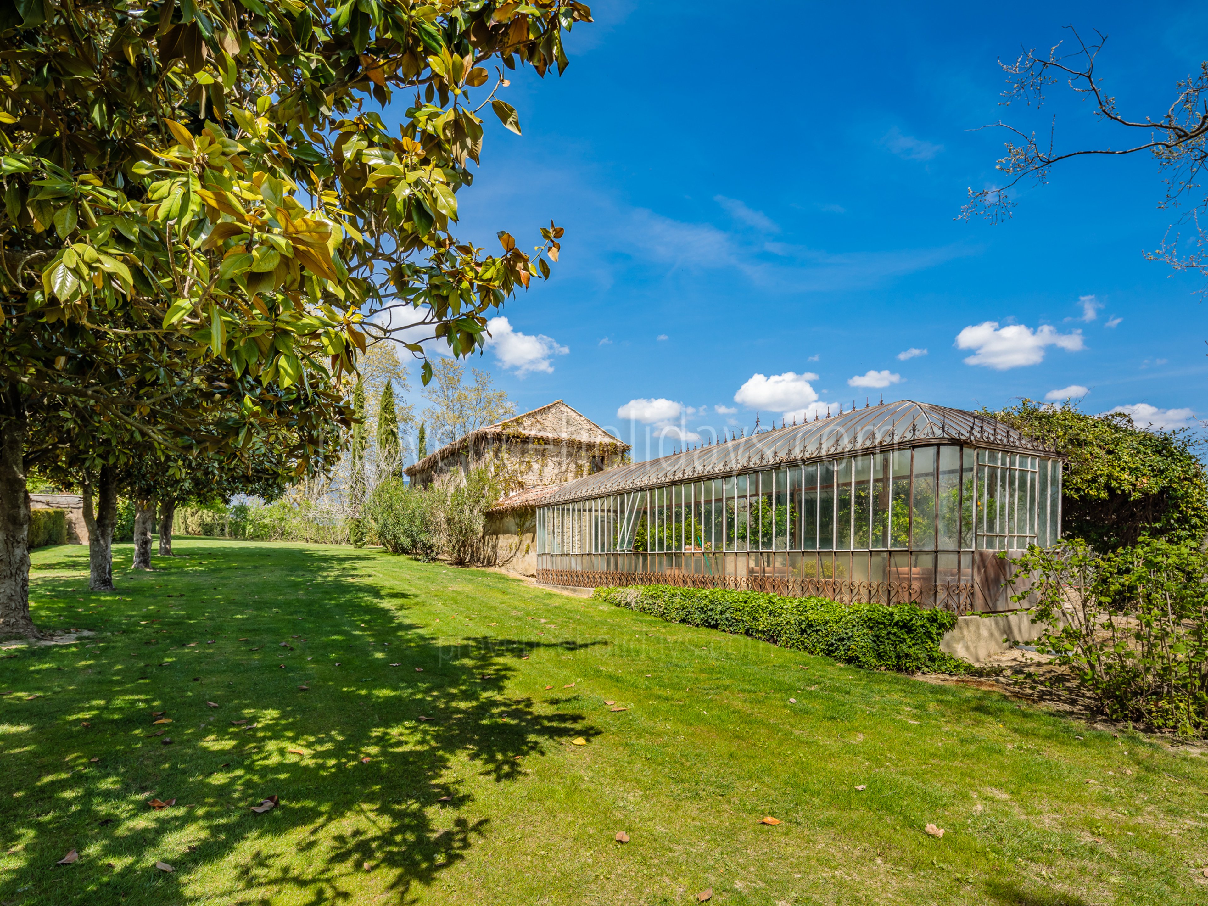 13 - Domaine de Luberon: Villa: Exterior