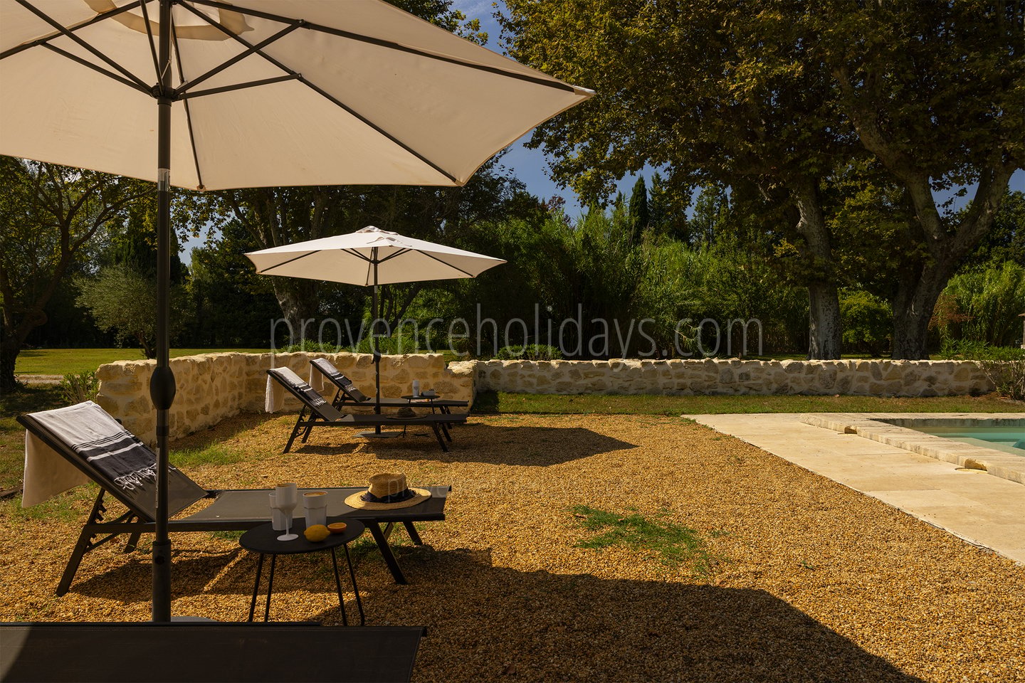 21 - Le Mas d\'Entraigues: Villa: Exterior
