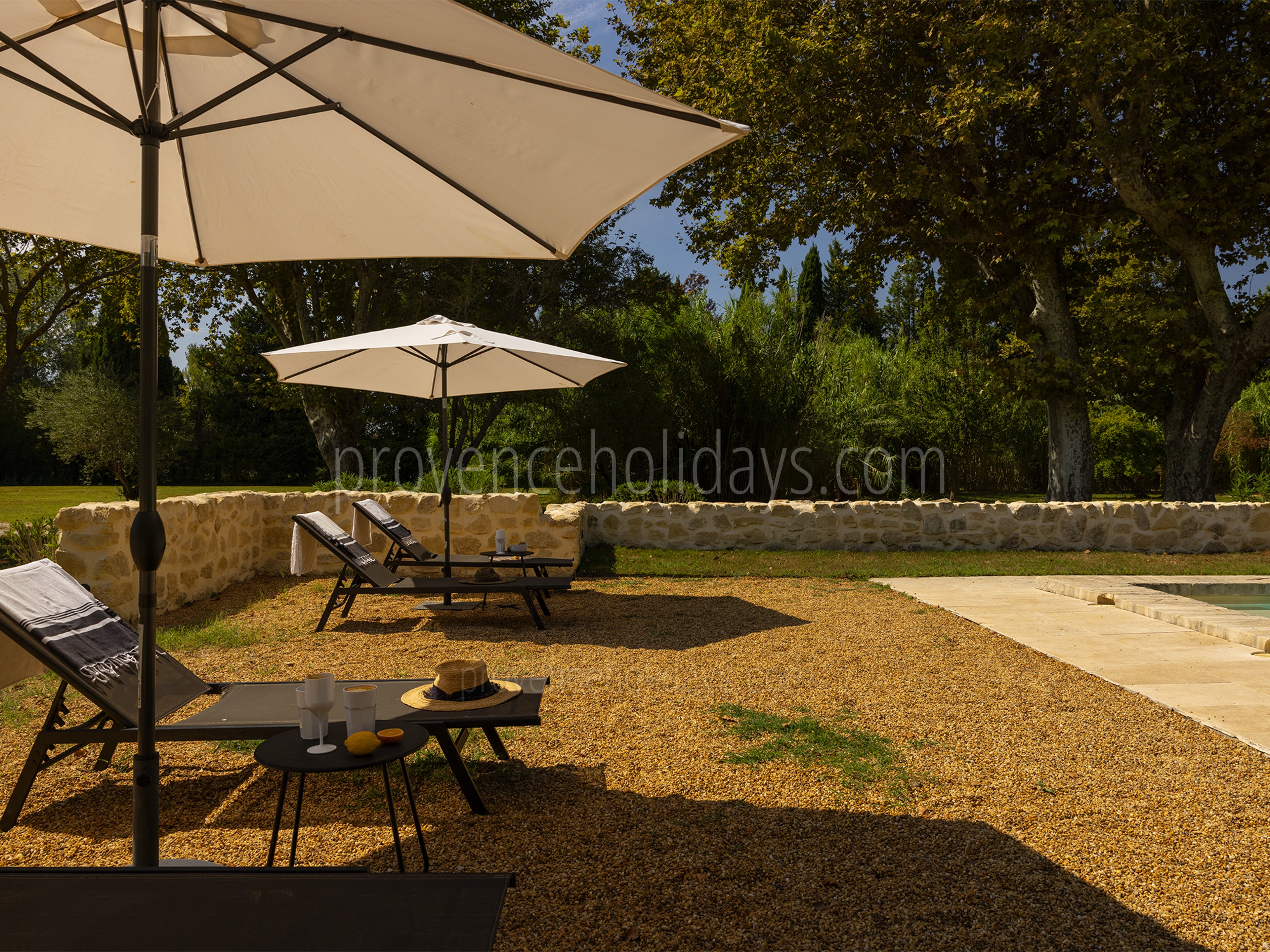 21 - Le Mas d\'Entraigues: Villa: Exterior