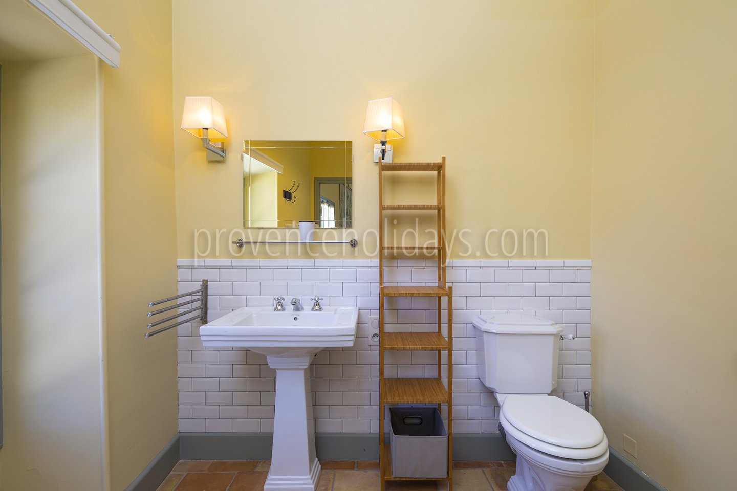 22 - Maison Valentine: Villa: Bathroom