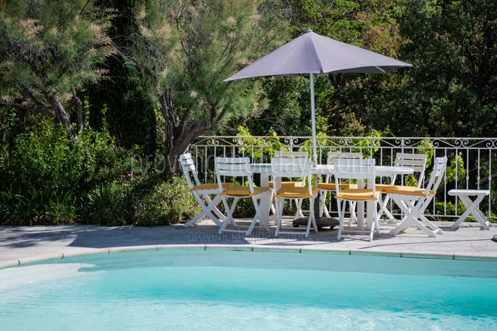 16 - Villa Kimbry: Villa: Pool