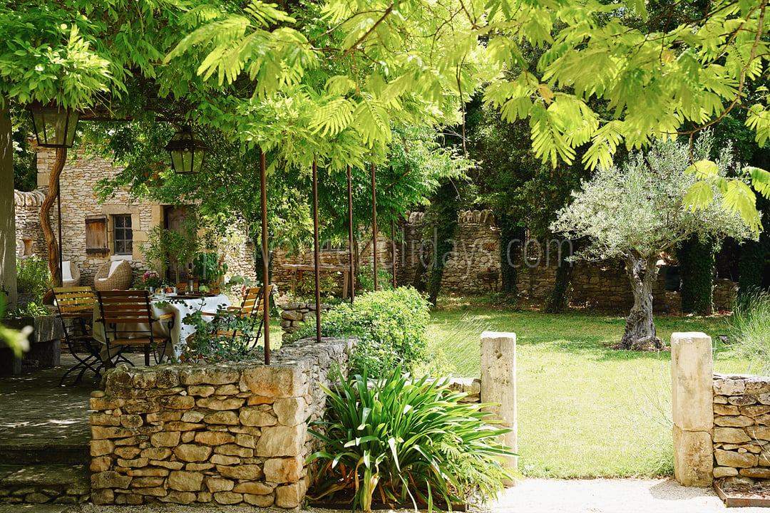 27 - Le Mazet des Collines: Villa: Exterior