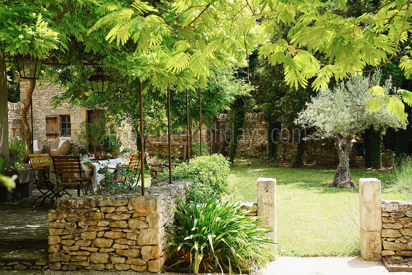 27 - Le Mazet des Collines: Villa: Exterior
