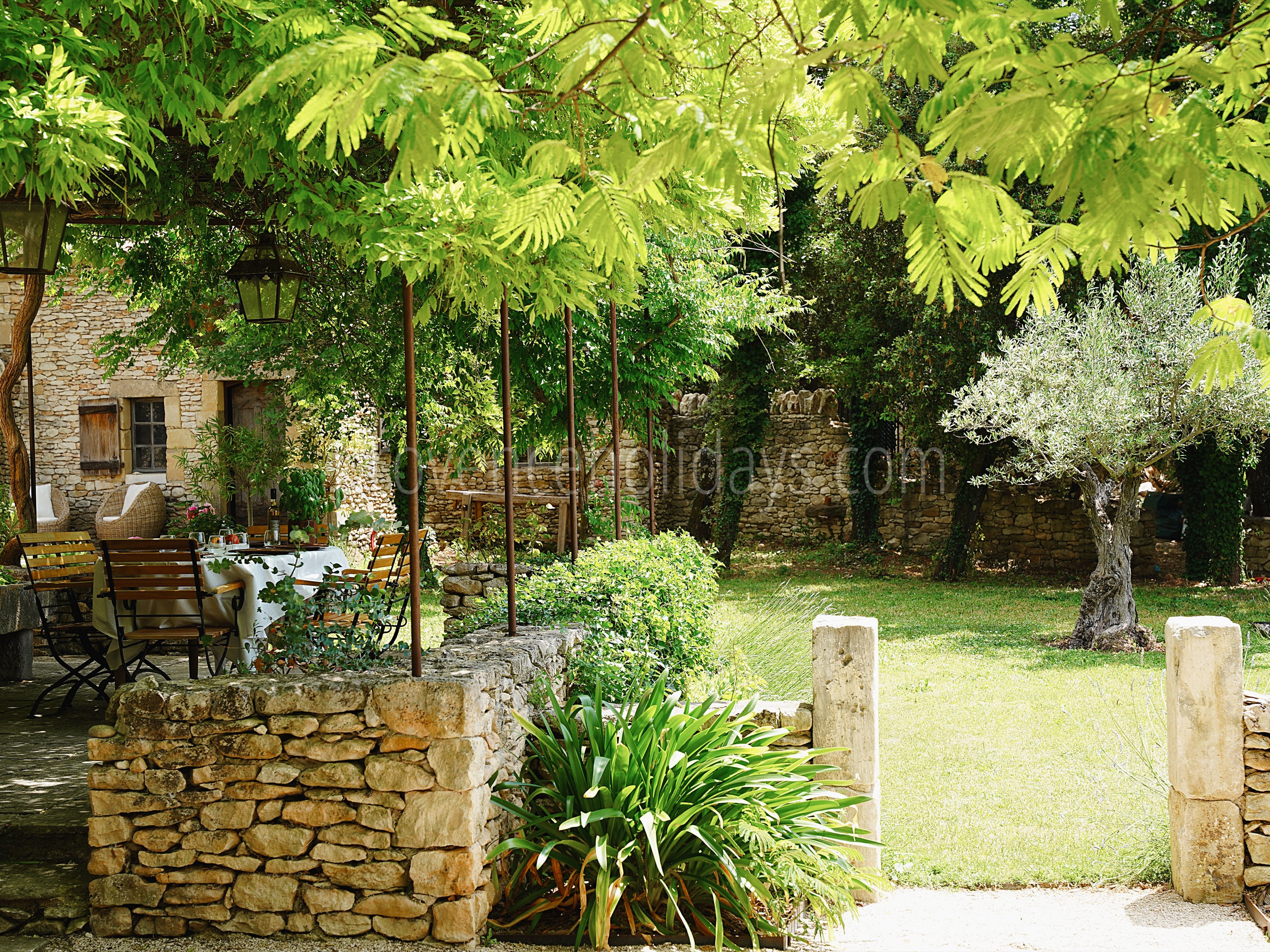 27 - Le Mazet des Collines: Villa: Exterior