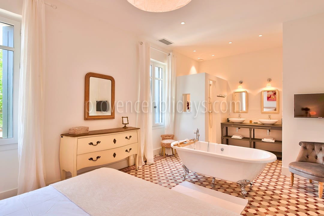 21 - L’Écrin de Maillane: Villa: Bedroom