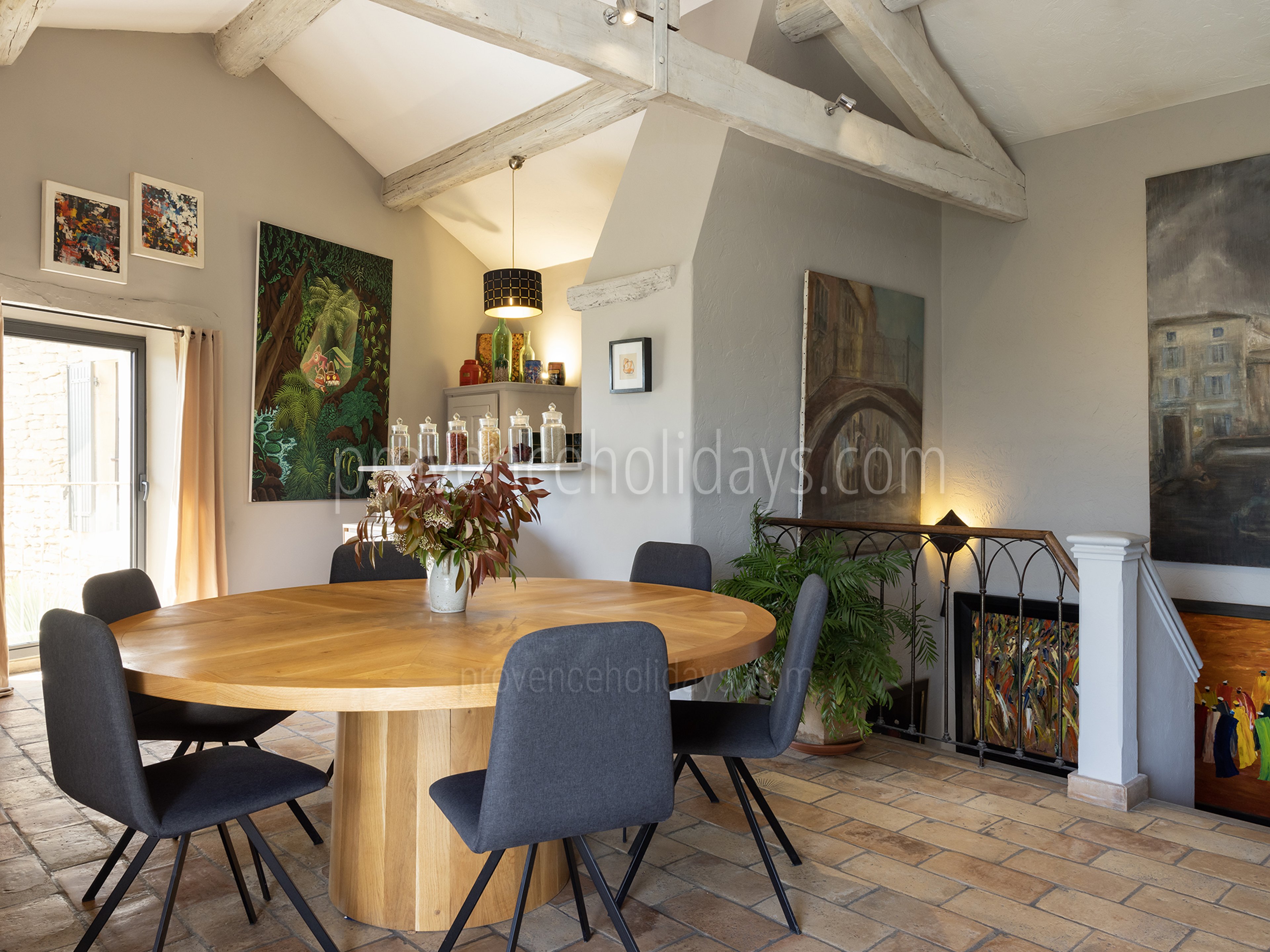 11 - La Maison des Glycines: Villa: Interior