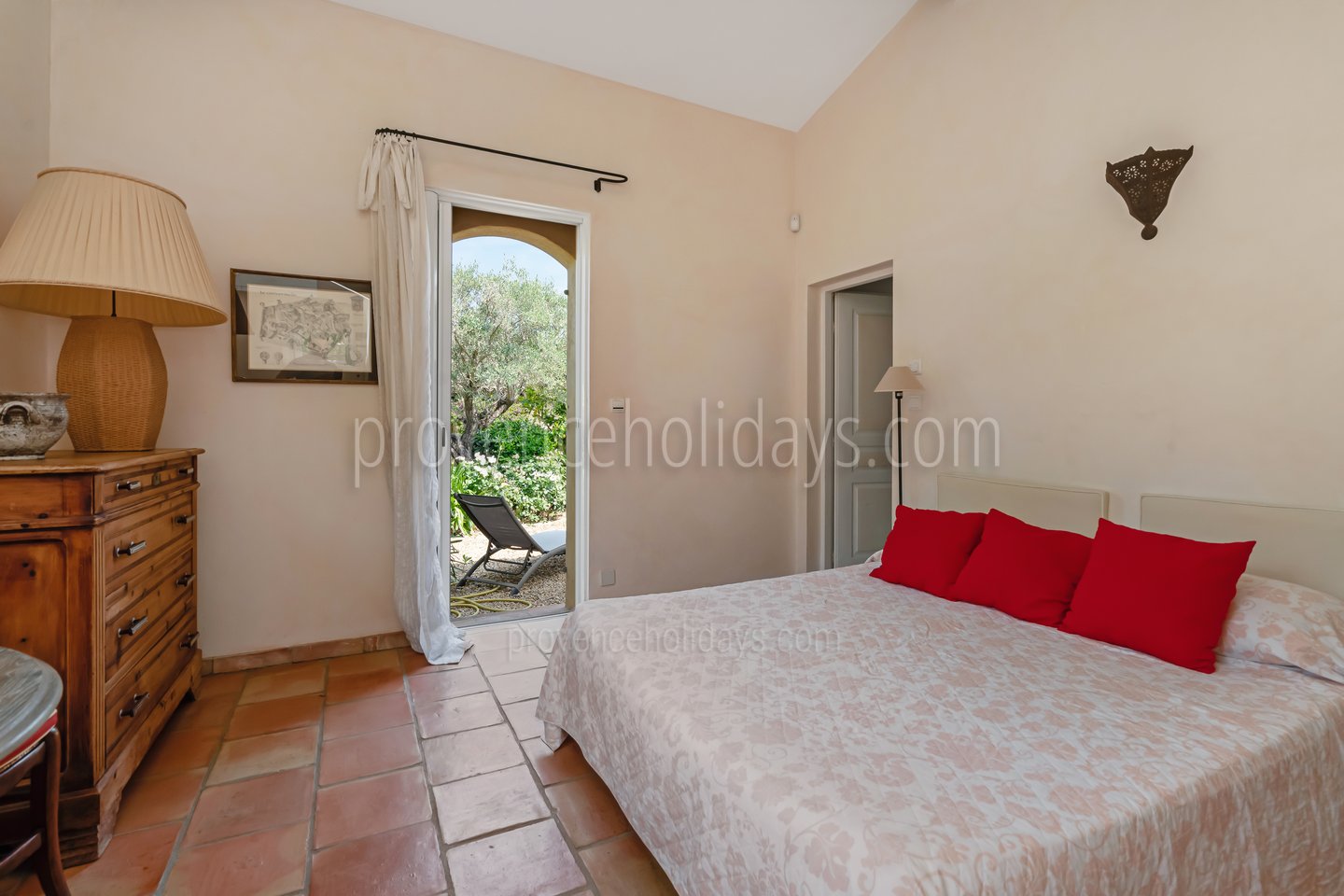 18 - Villa Serena: Villa: Bedroom