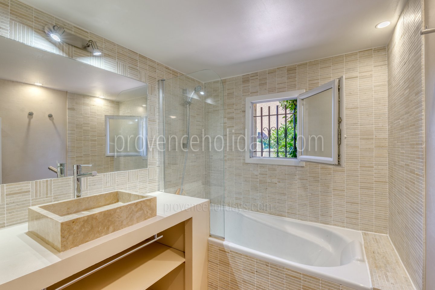 19 - Villa Morganite: Villa: Bathroom