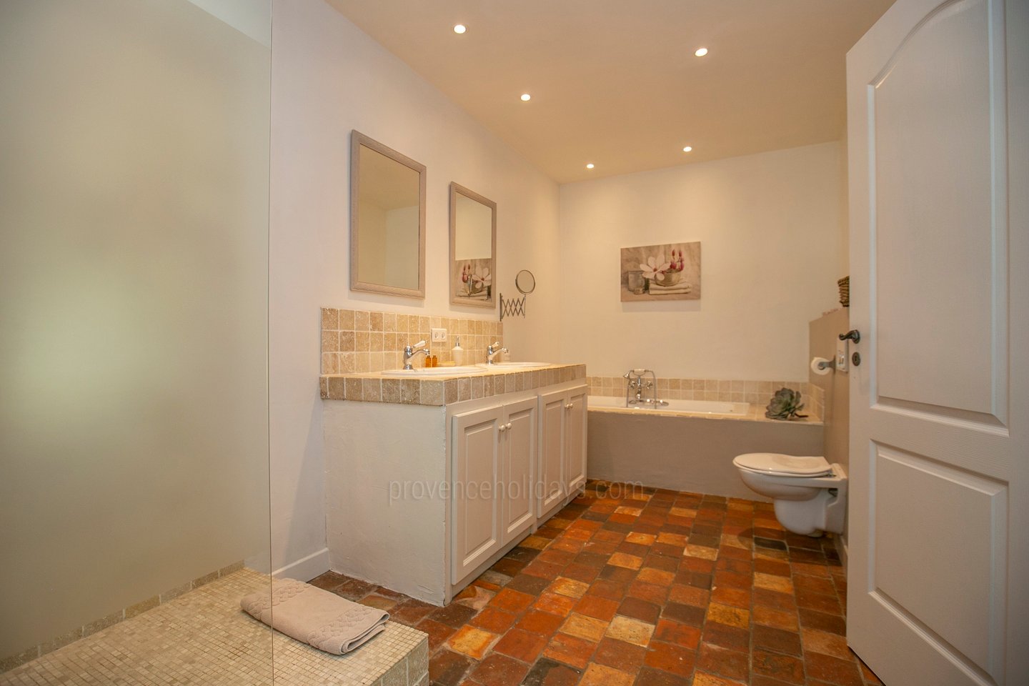 24 - Les Oliviers: Villa: Bathroom