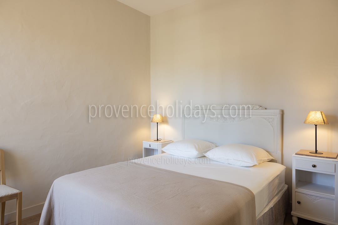 3 - Maison de la Chapelle: Villa: Bedroom