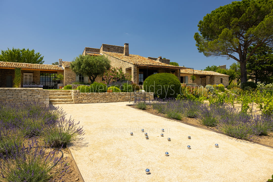 26 - Mas de Bel Air: Villa: Exterior