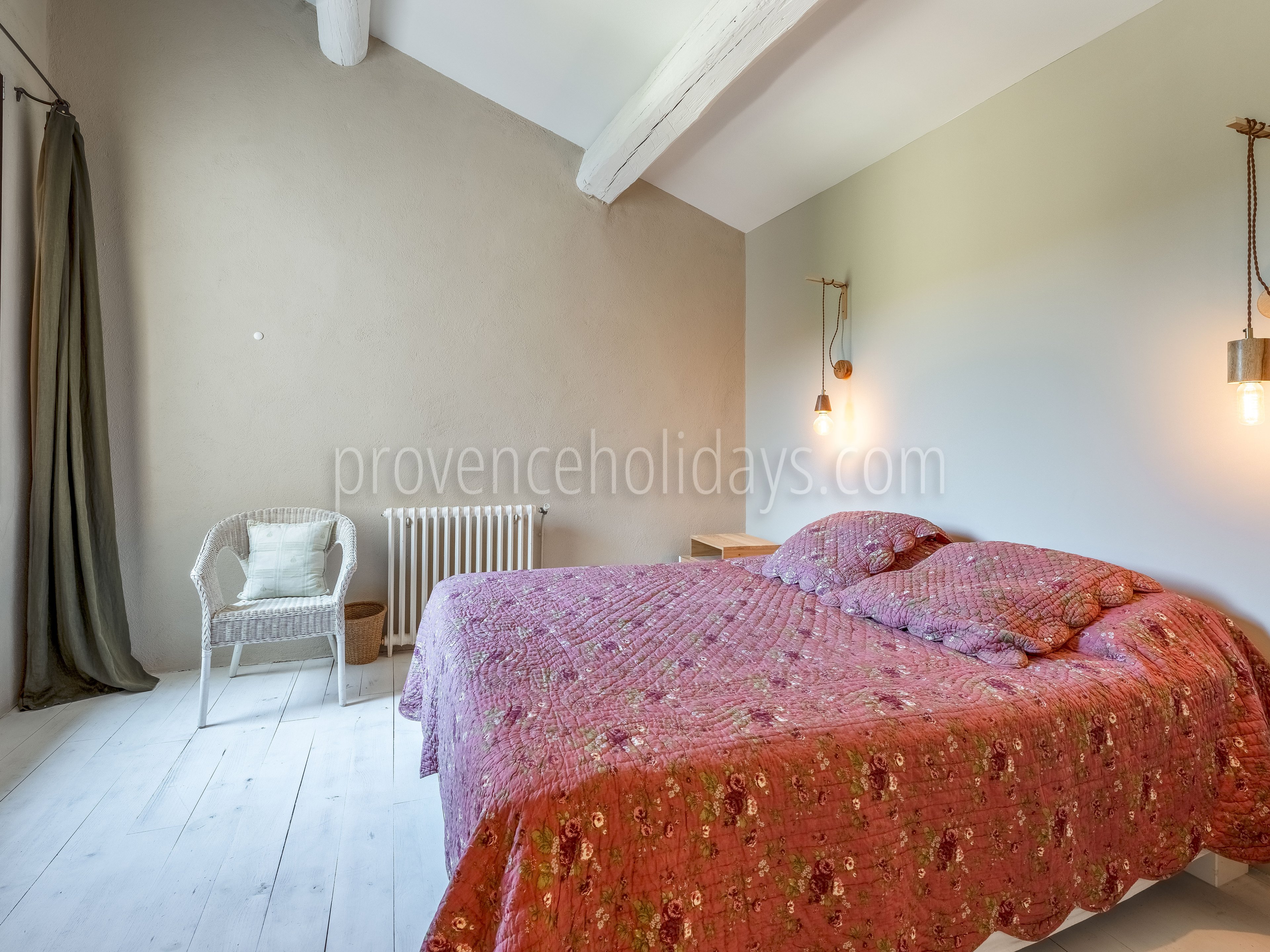 5 - Mas du Cours: Villa: Bedroom