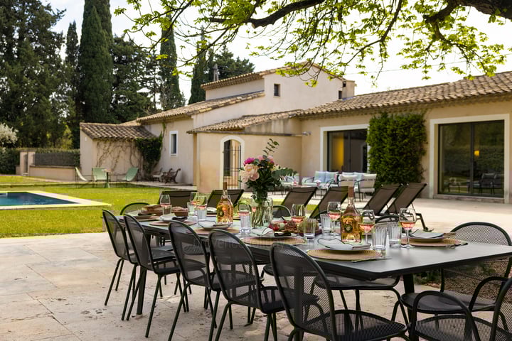 Family friendly rental with Air Conditioning in Eygalières