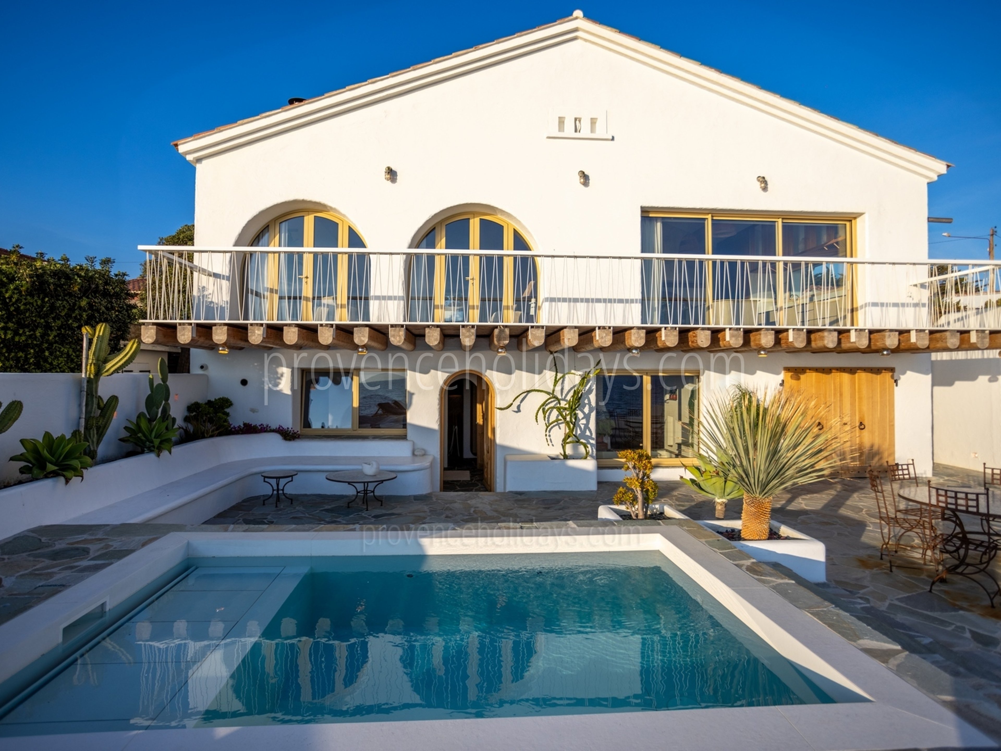 2 - Villa Nina: Villa: Exterior