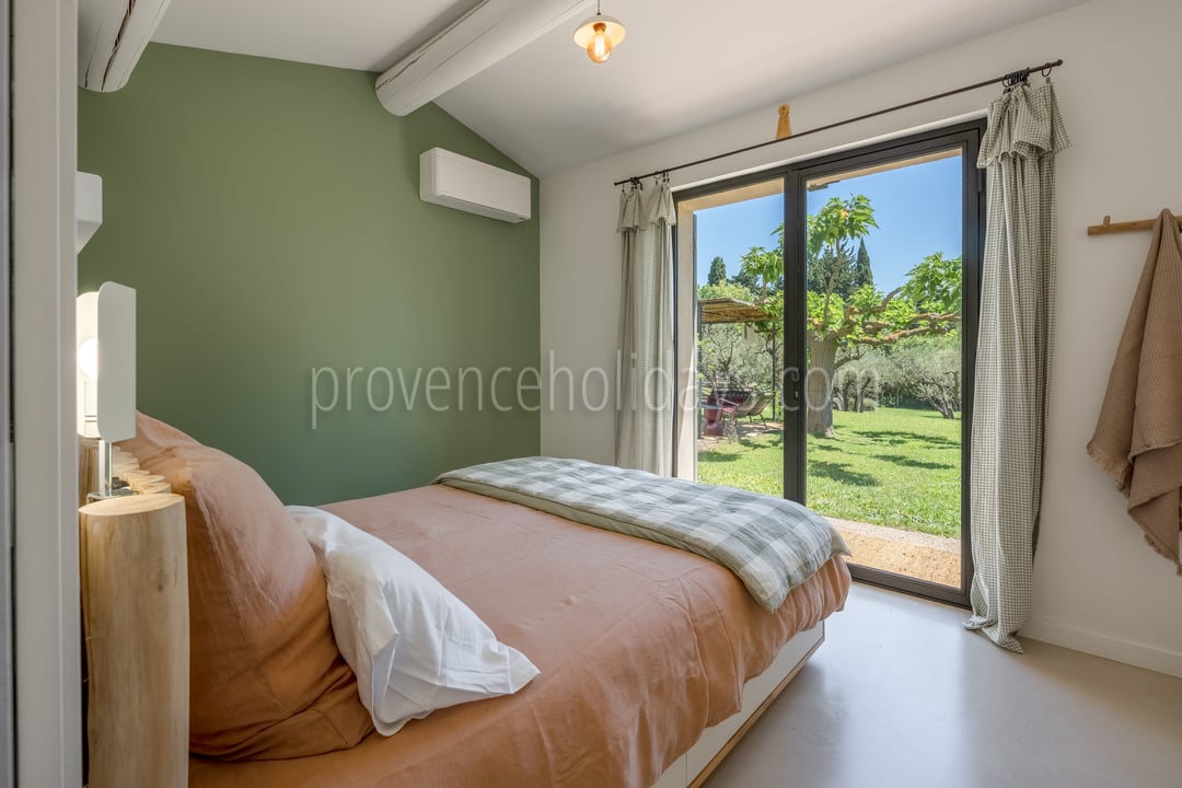 42 - Mas de la Burlande: Villa: Bedroom