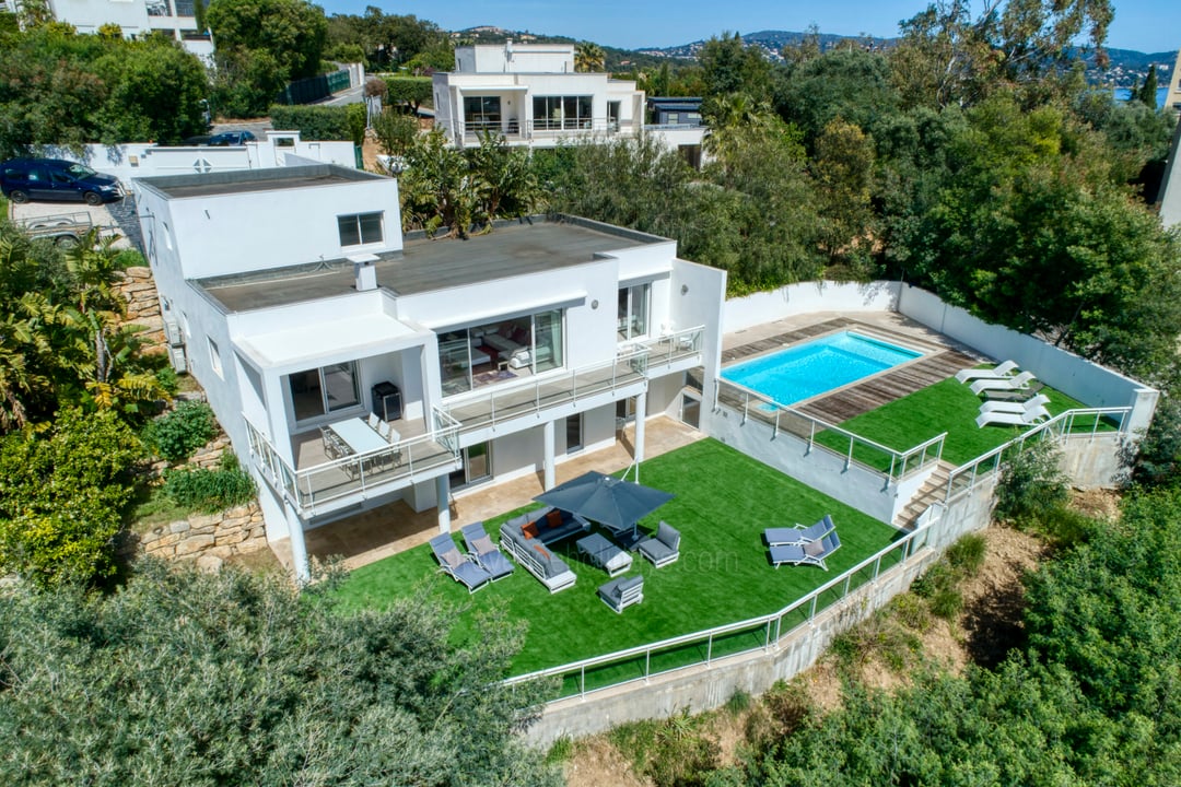 Une villa contemporaine avec vue mer à couper le souffle