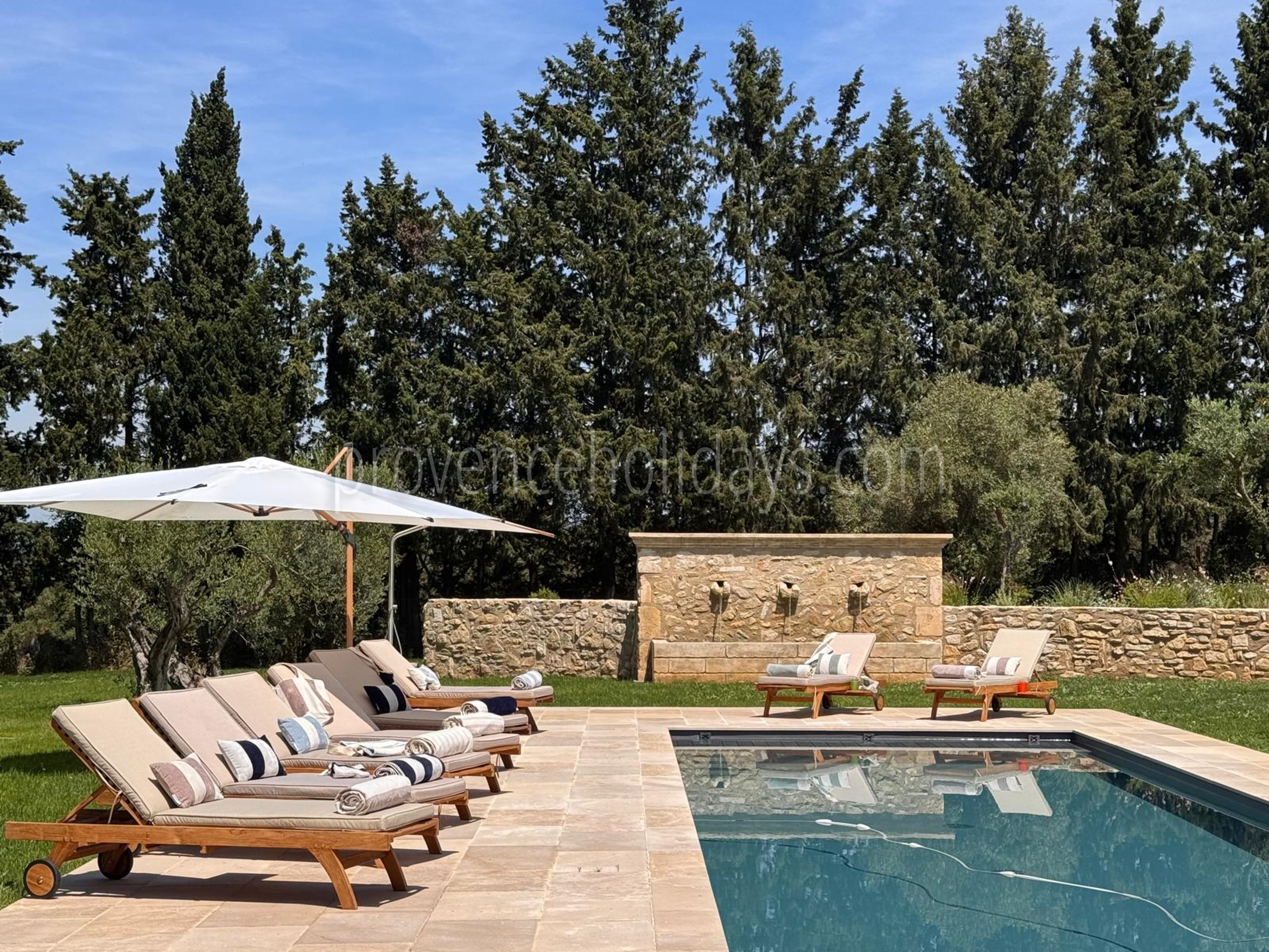 11 - Mas des Cistes: Villa: Pool