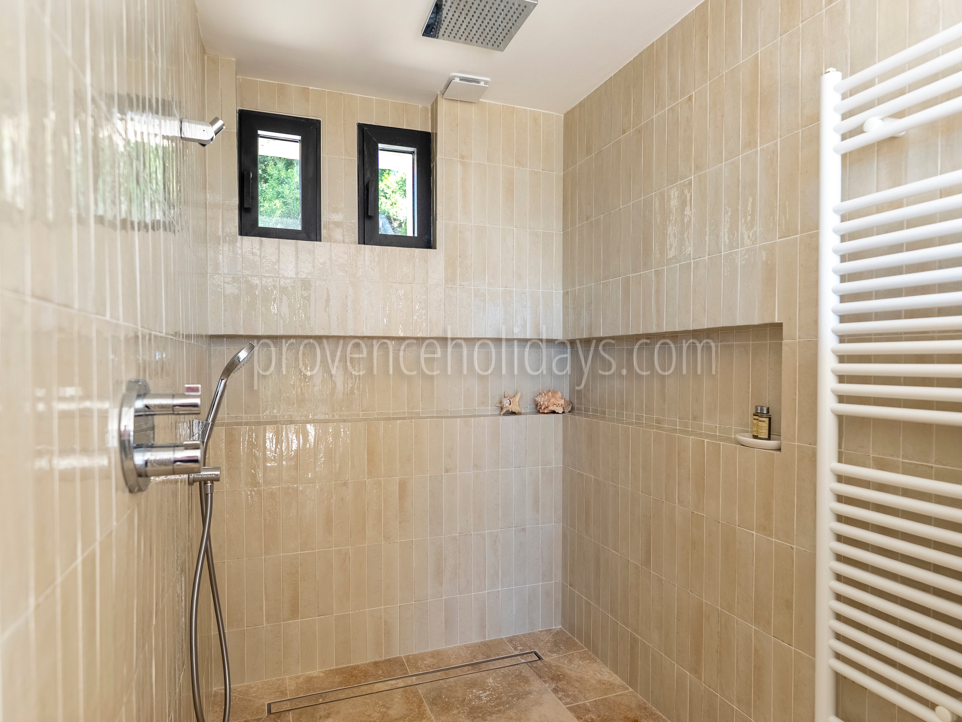 18 - Villa Lagon: Villa: Bathroom