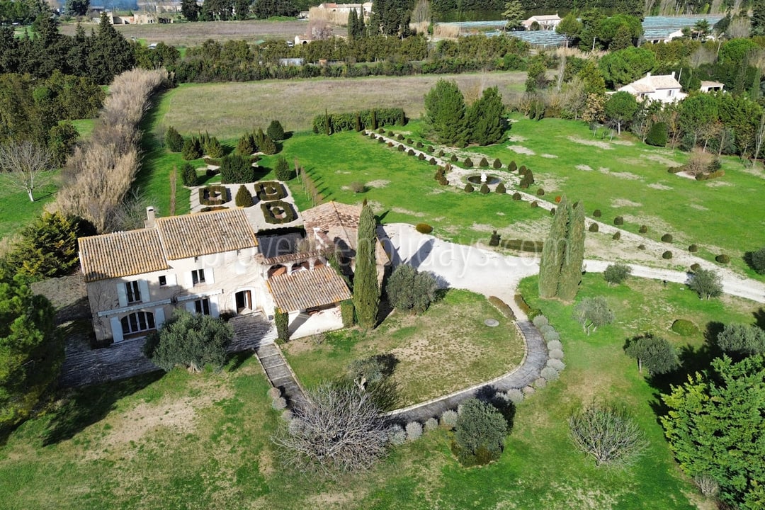 11 - Mas des Barrattes: Villa: Exterior