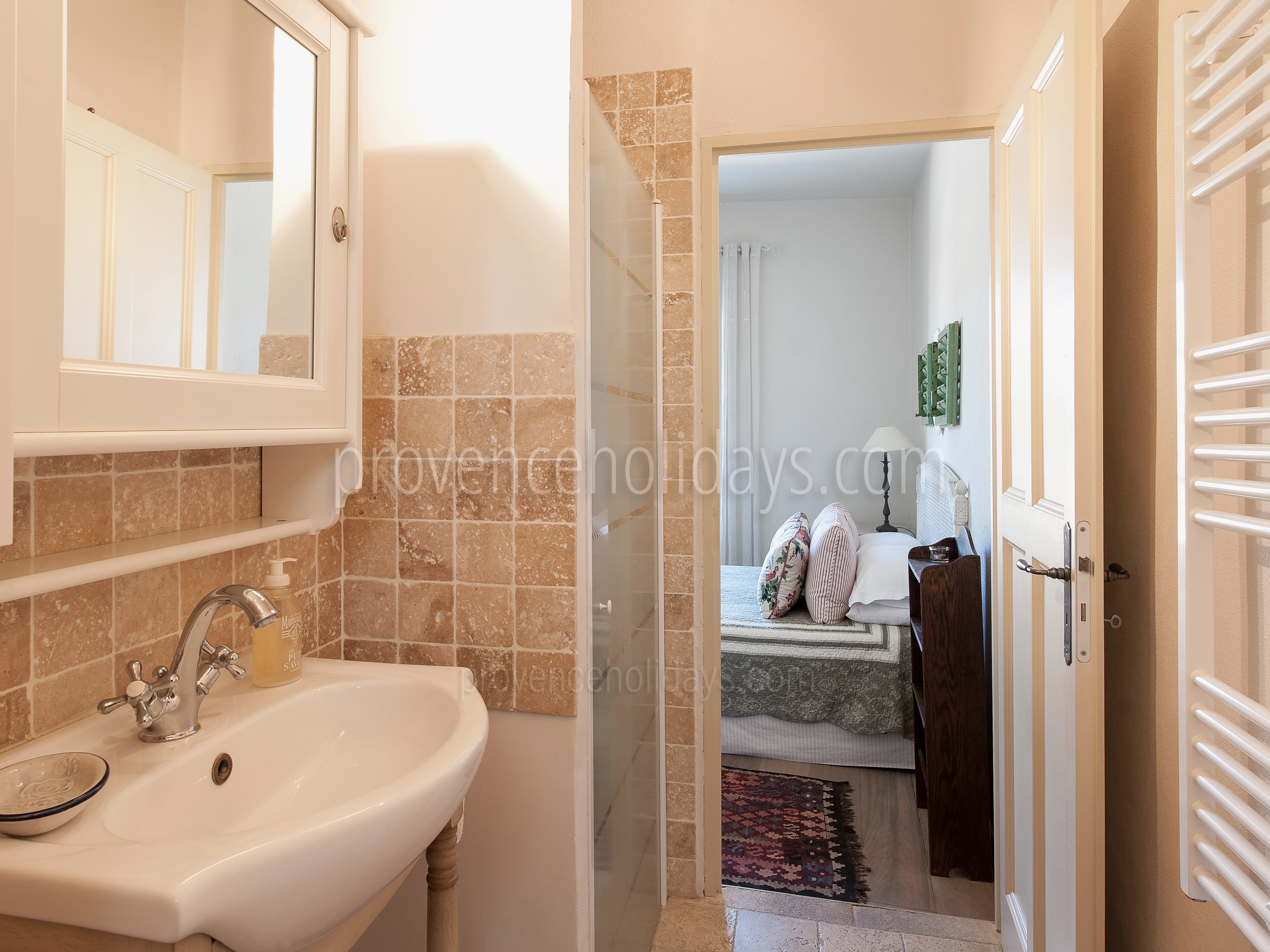 66 - Mas Pont-du-Gard: Villa: Bathroom
