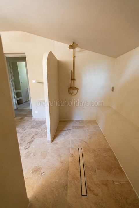 20 - Villa Adeline: Villa: Bathroom